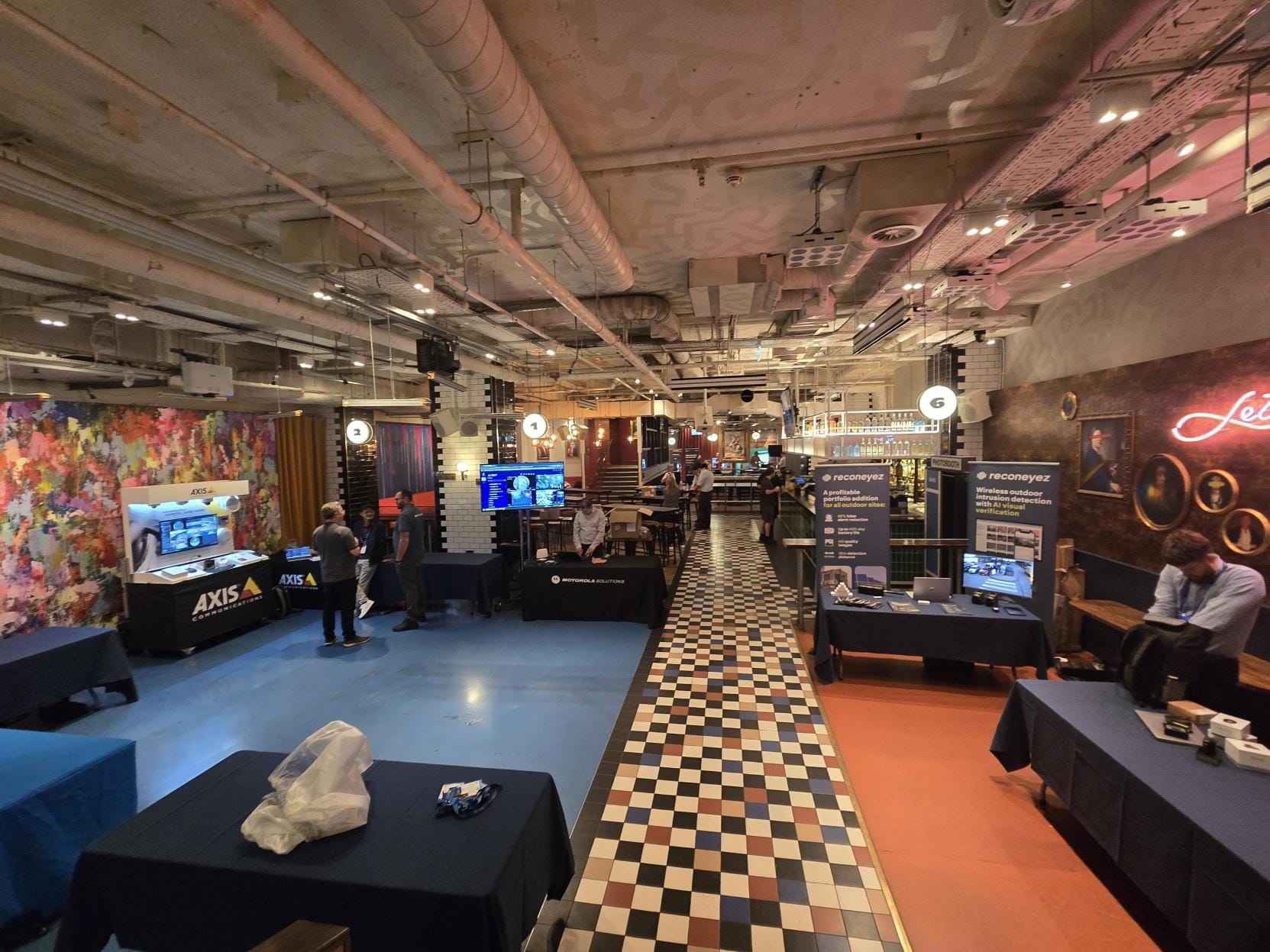 Conferencing Space - Hybrid capabilities 7