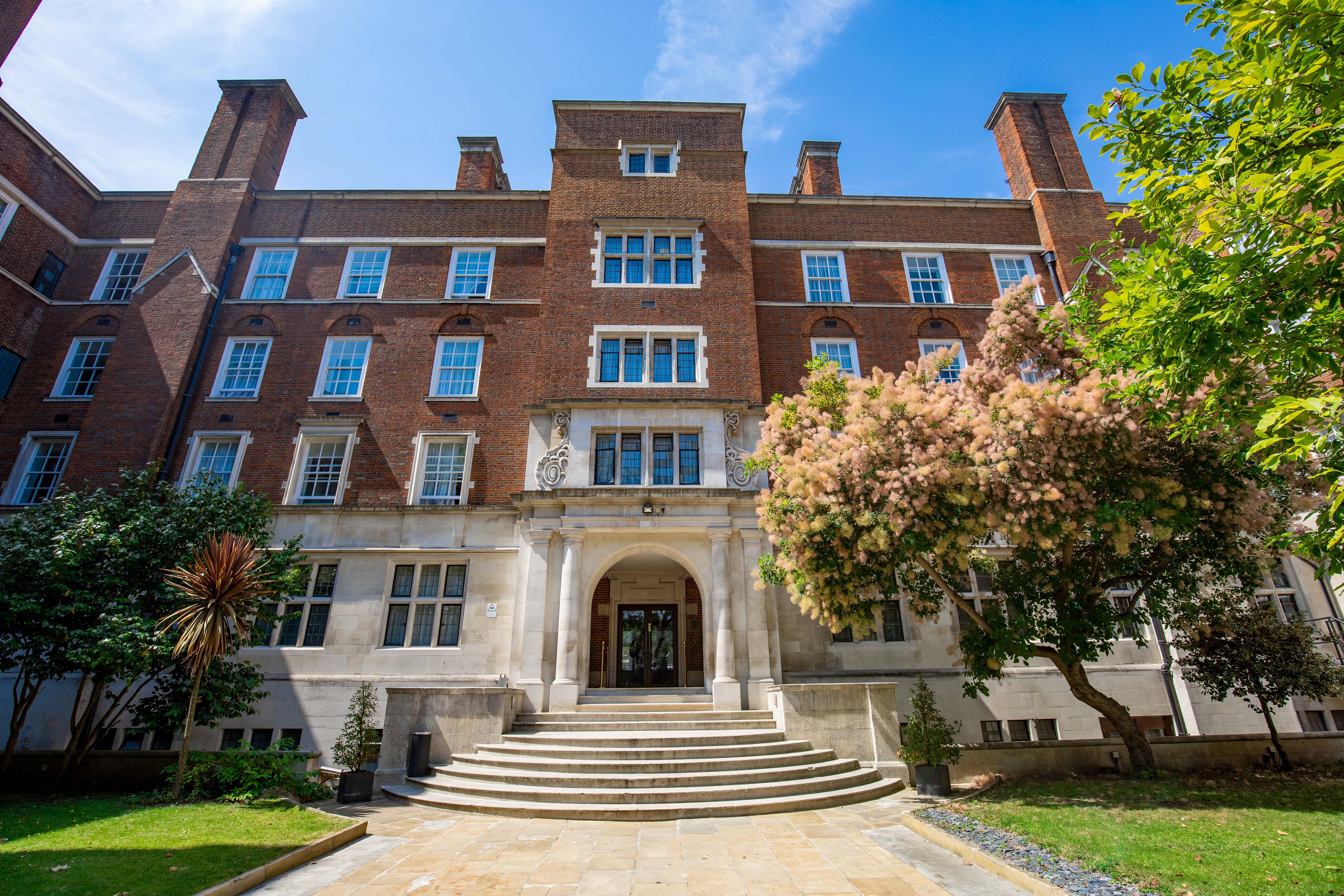 The Victoria Suite 2