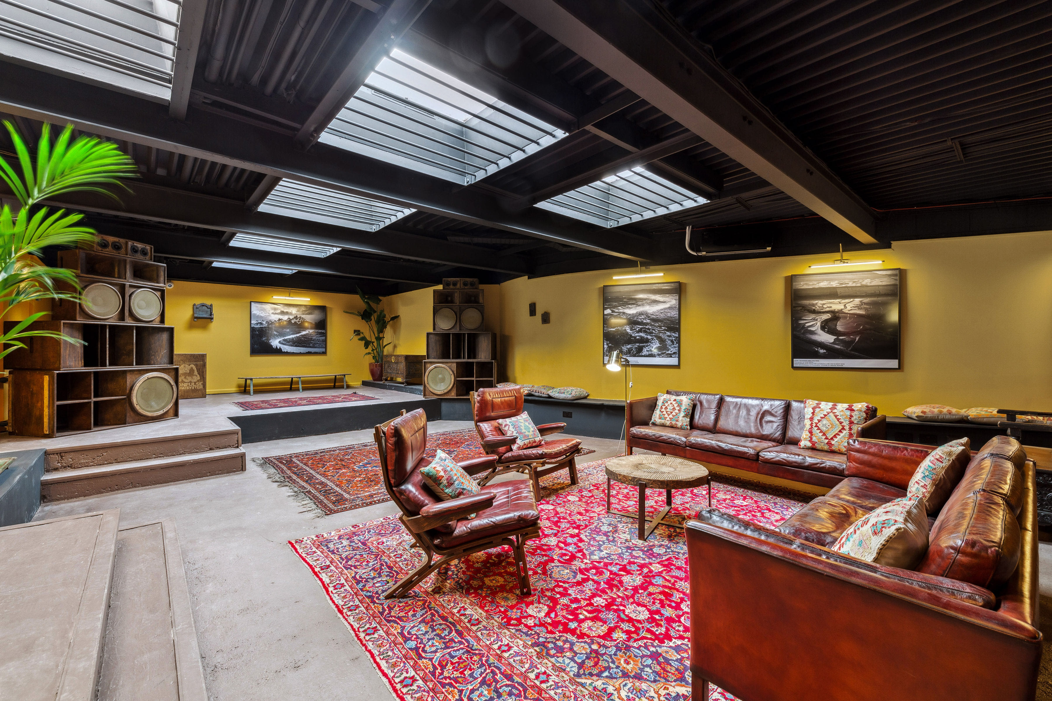 Performance Venue with Lounge 1