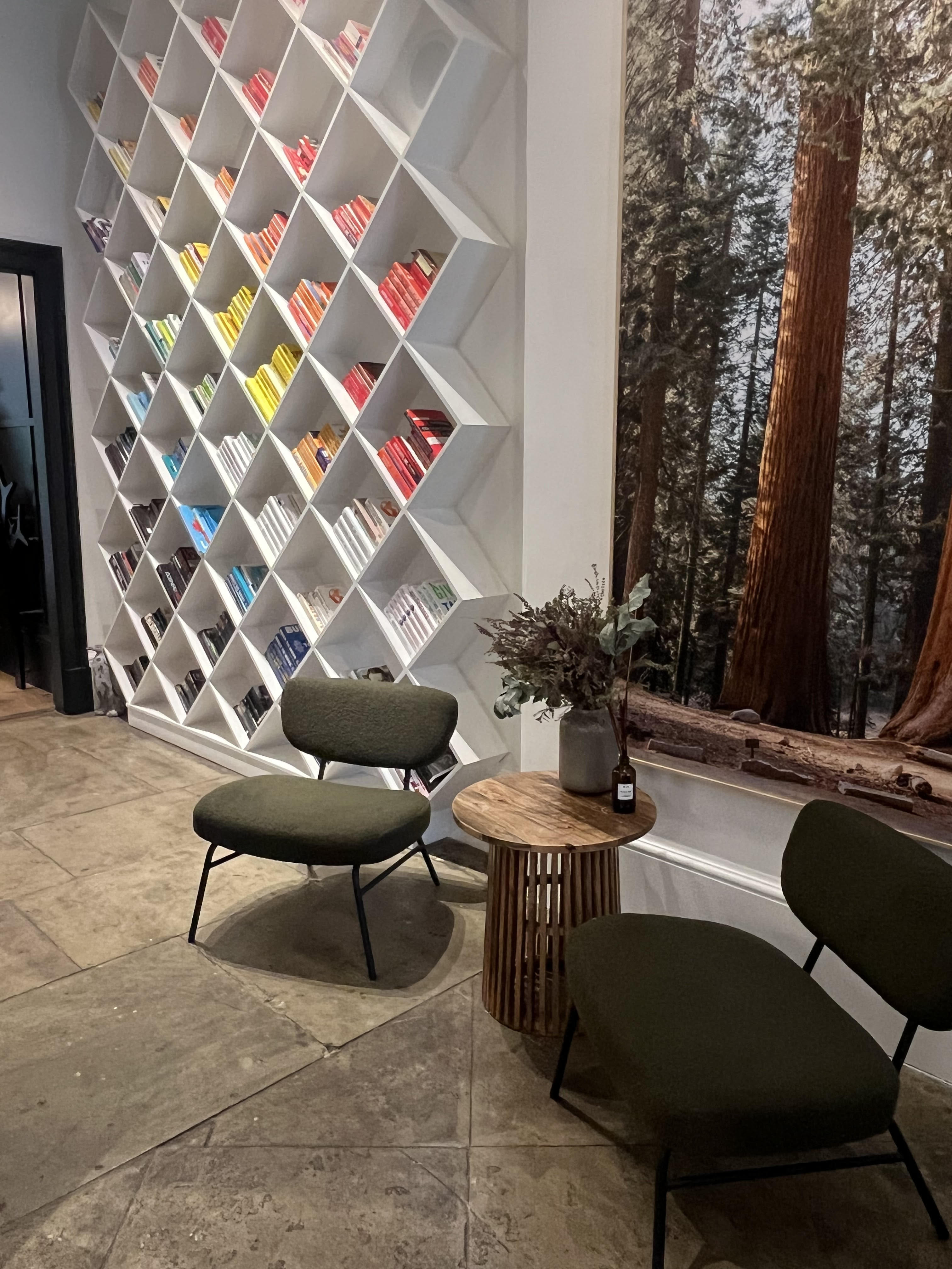 Lister Place | The Courtyard 2