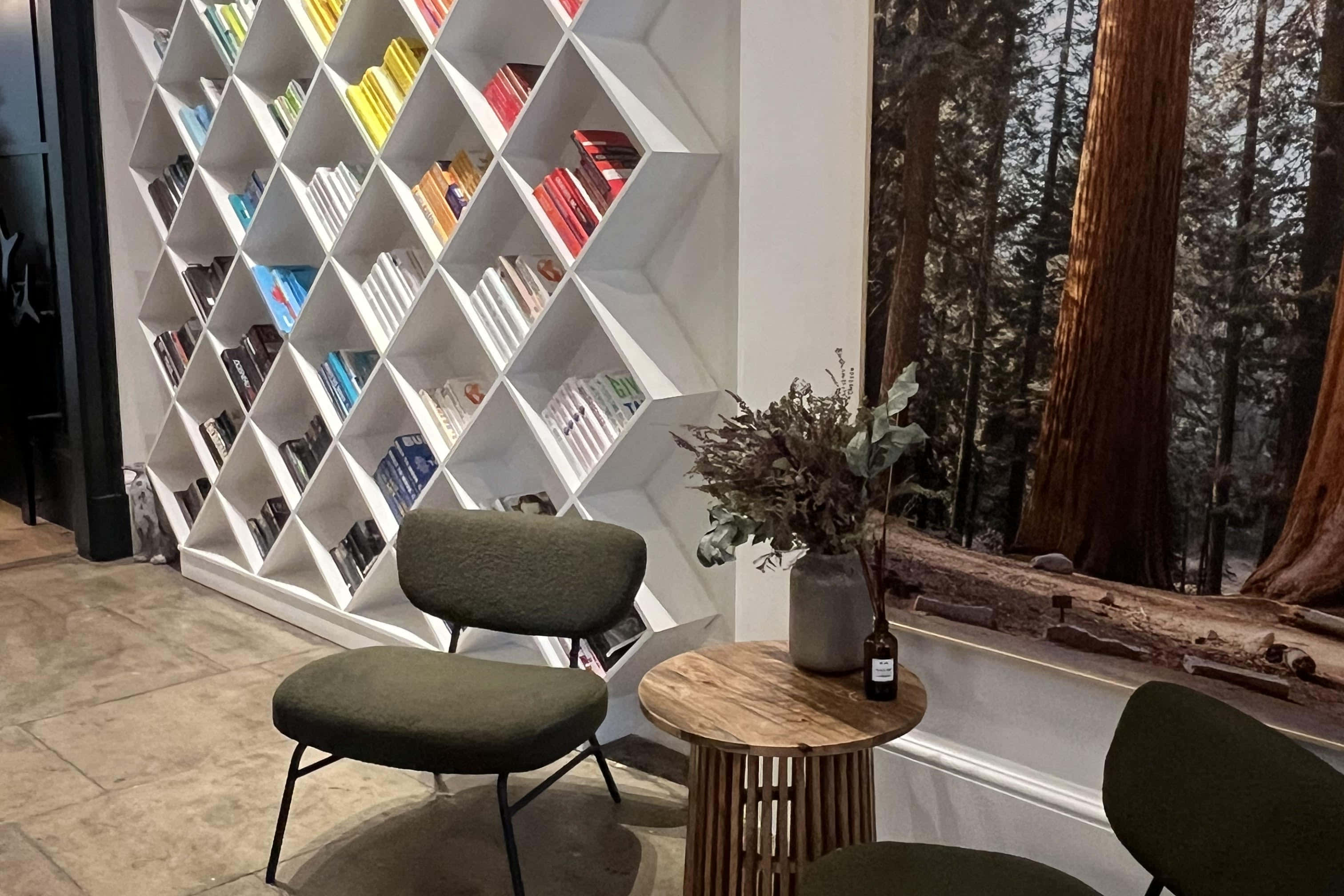 Lister Place | The Courtyard 2