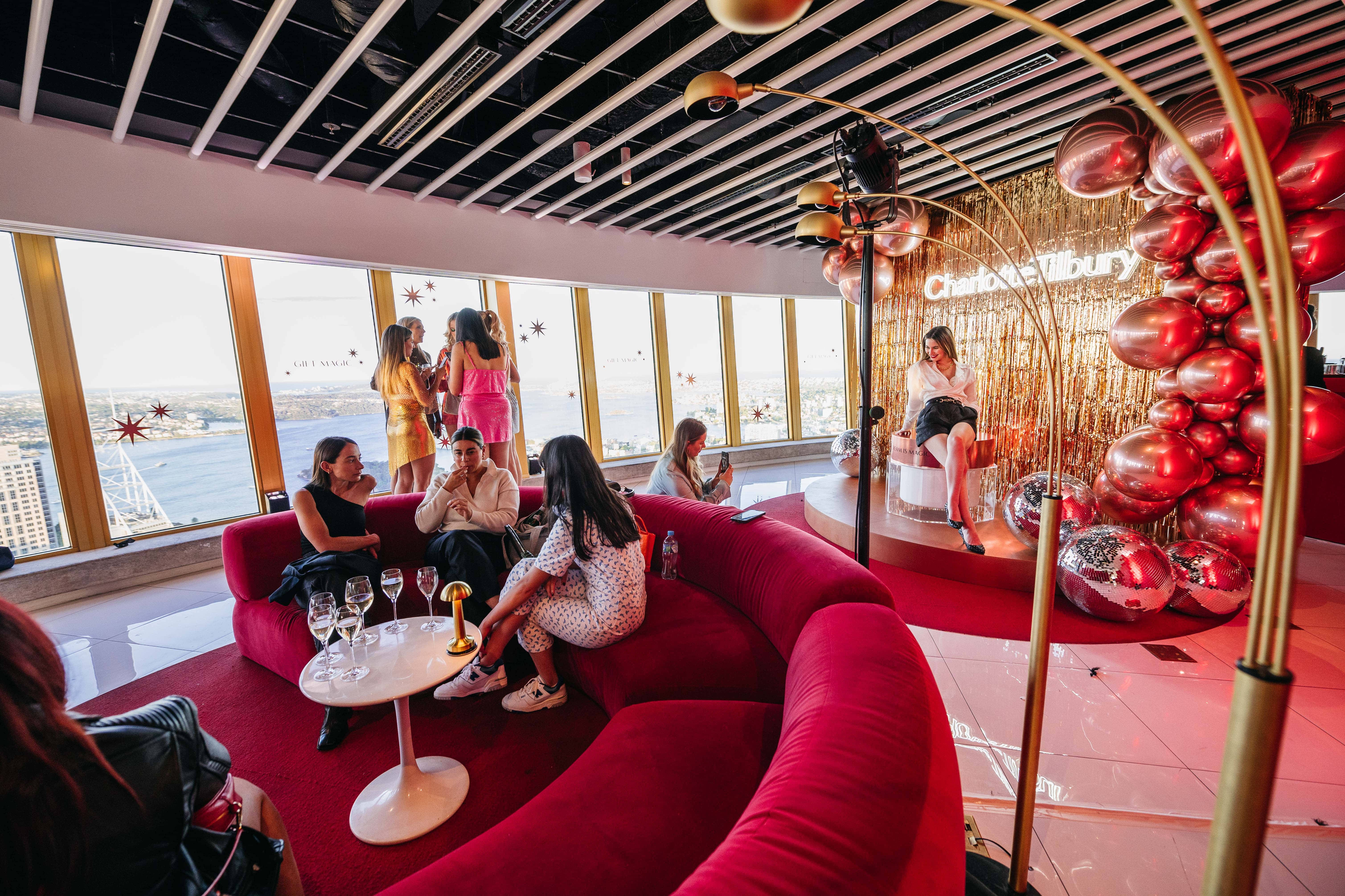 Bar 83 Exclusive Space 3D tour