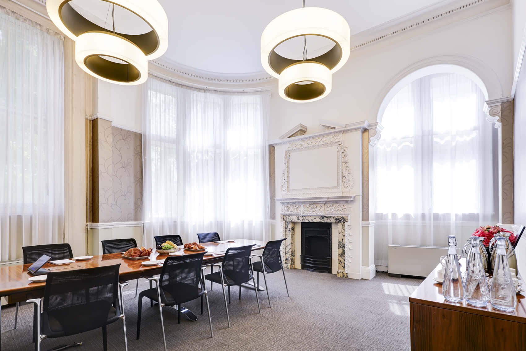 New York / Dubai / Hong Kong 0