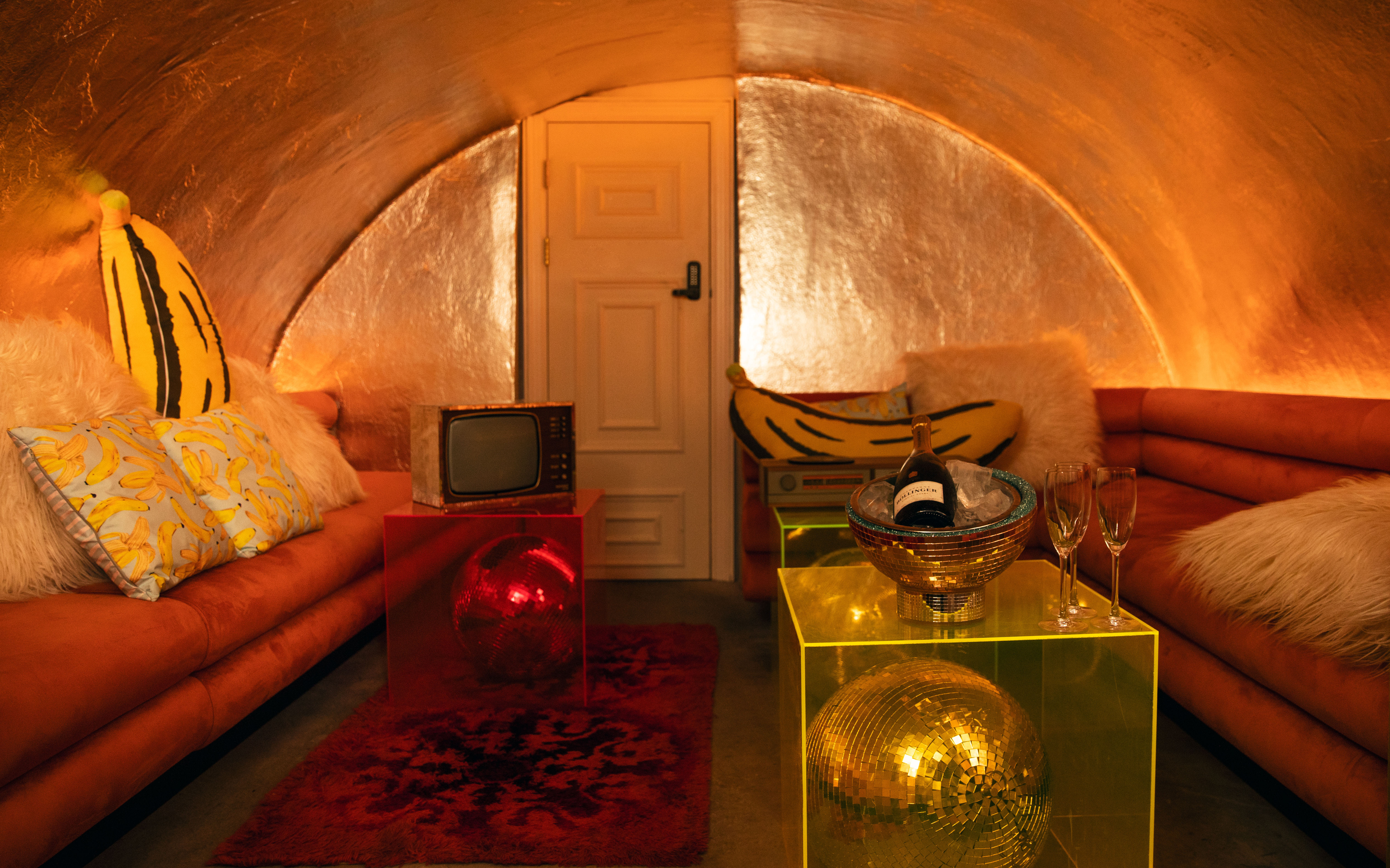 The Ultimate Christmas Party  9