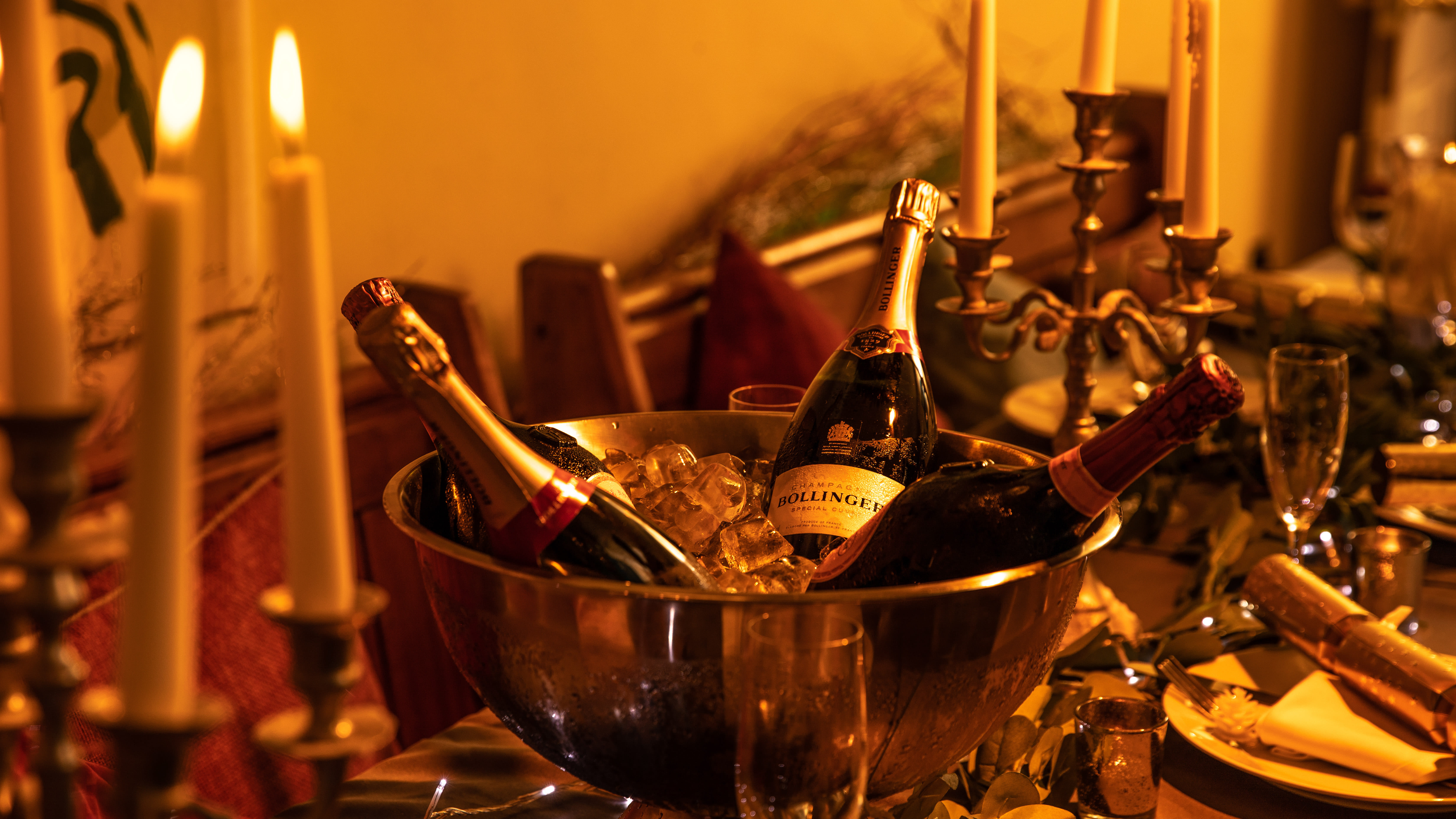 The Ultimate Christmas Party  8