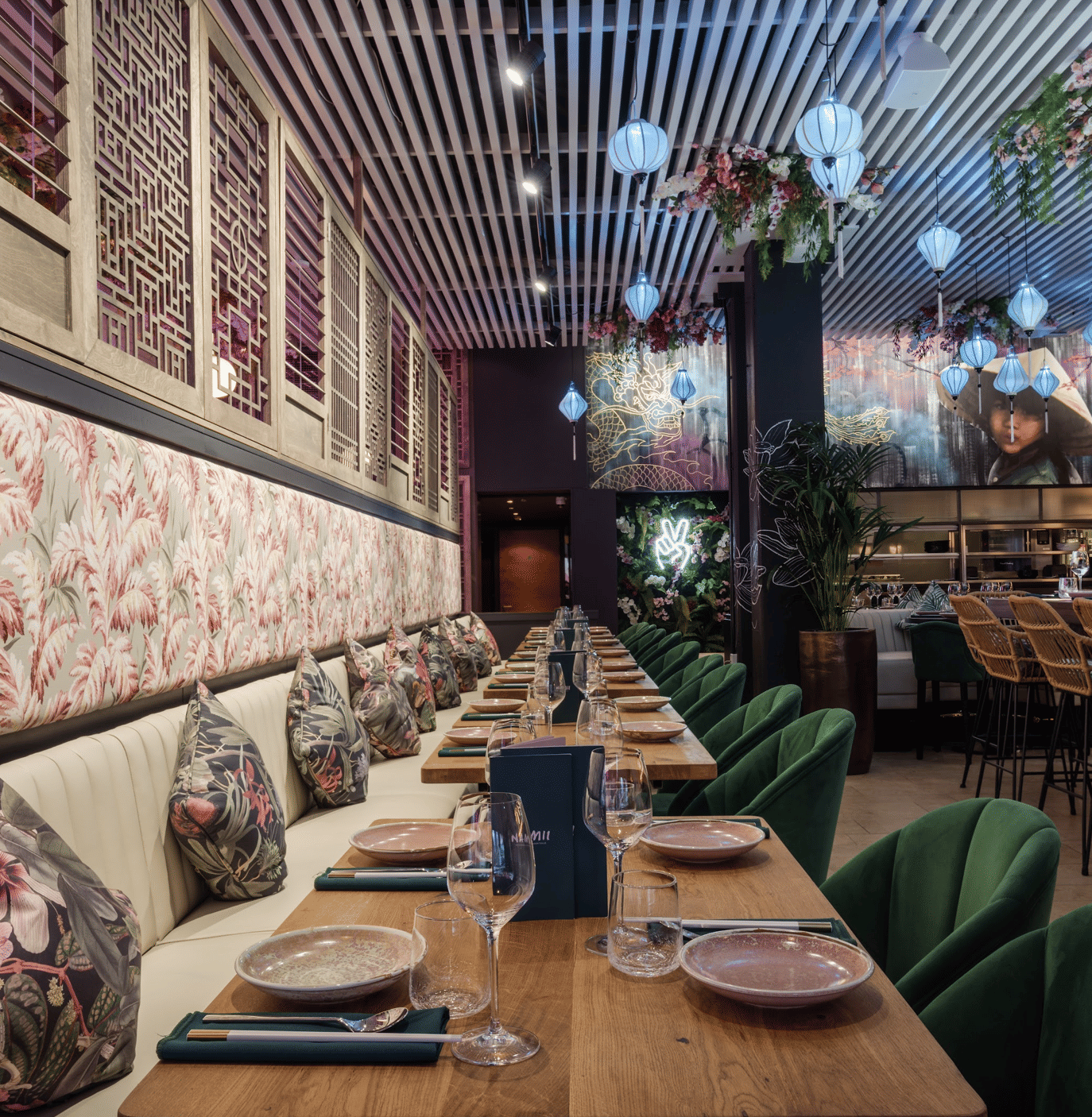 Restaurant 20-30 Guests 1