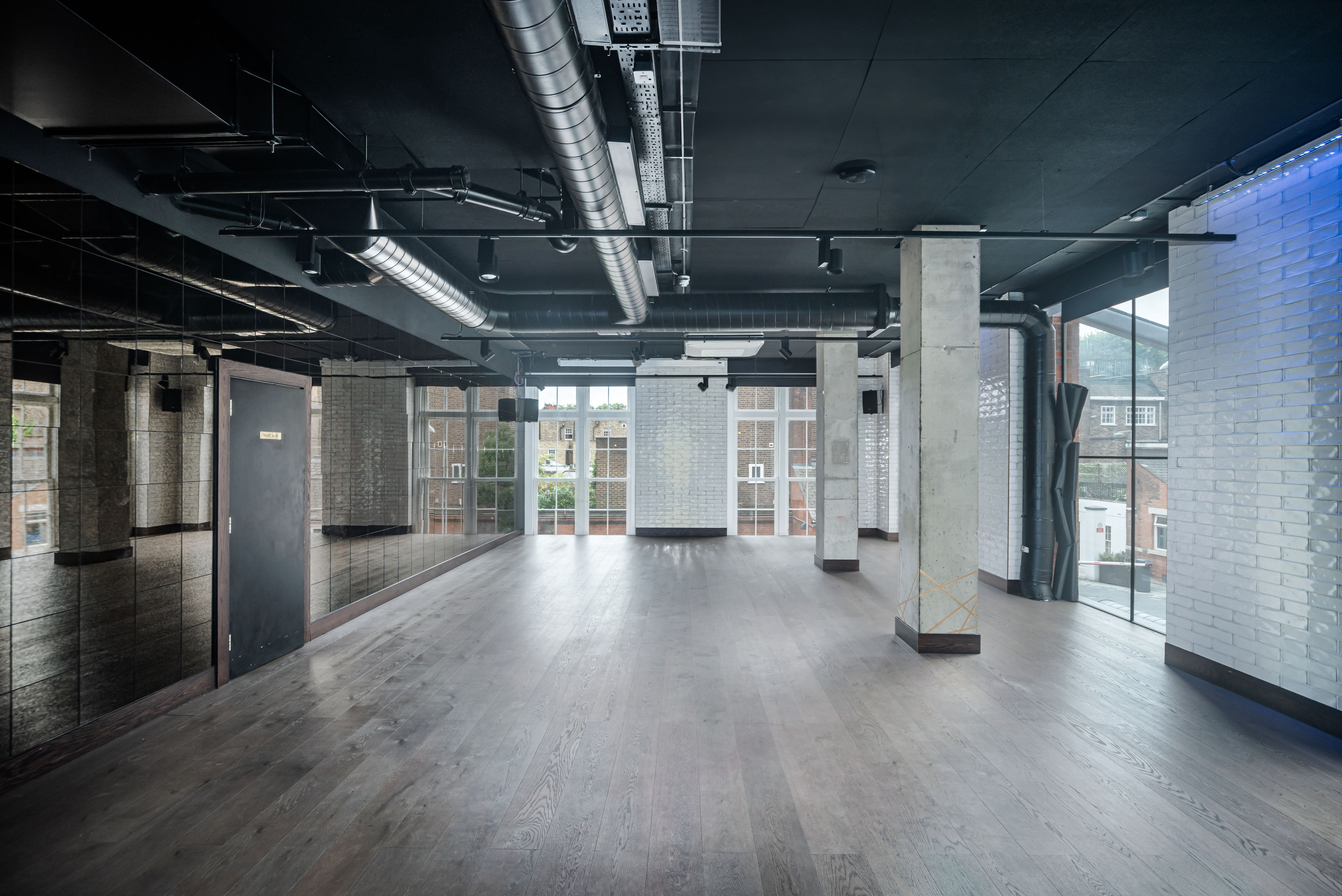 OMNOM Corporate Space 2