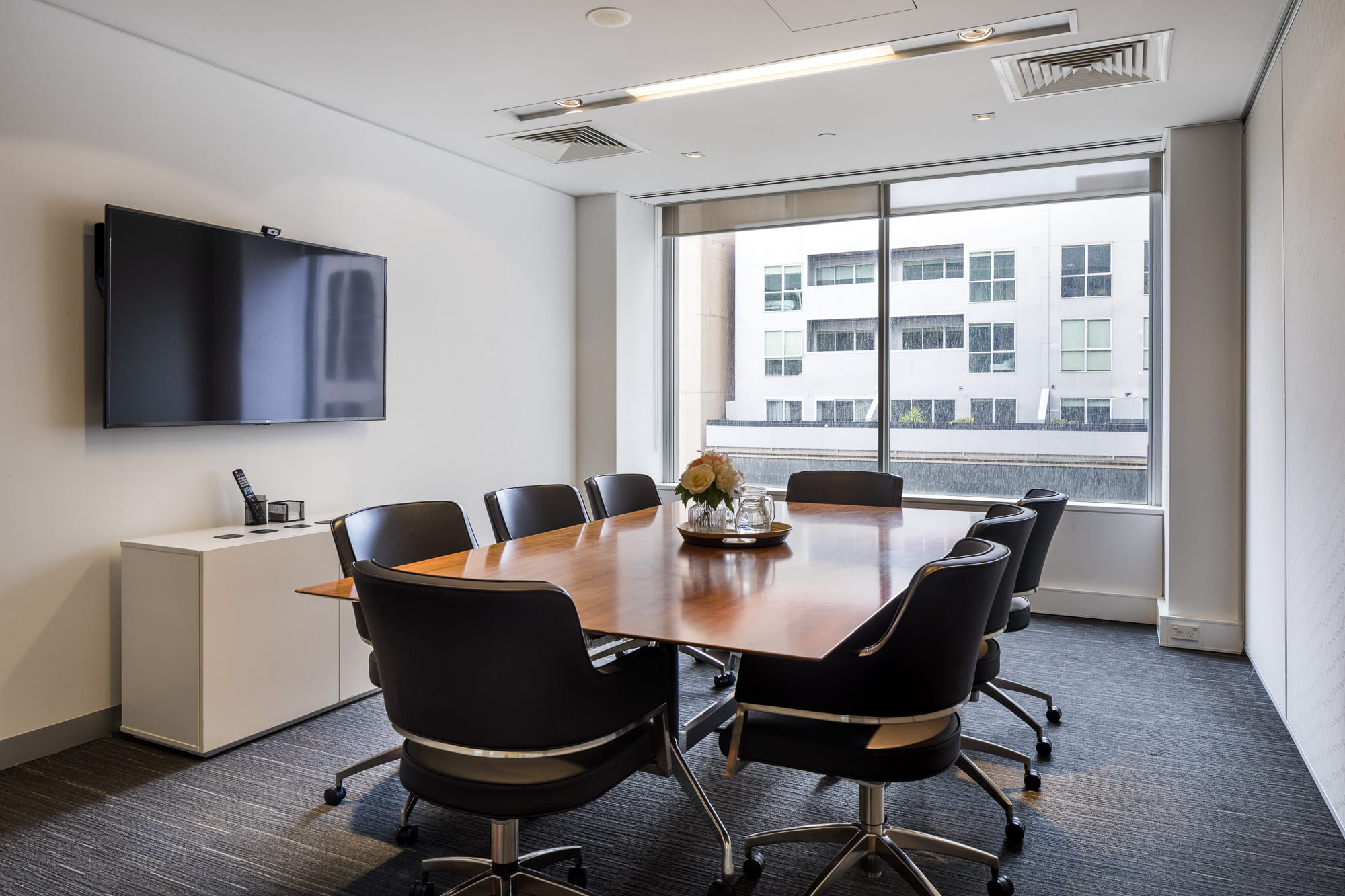 Mont Blanc I 8 person Meeting Room  3