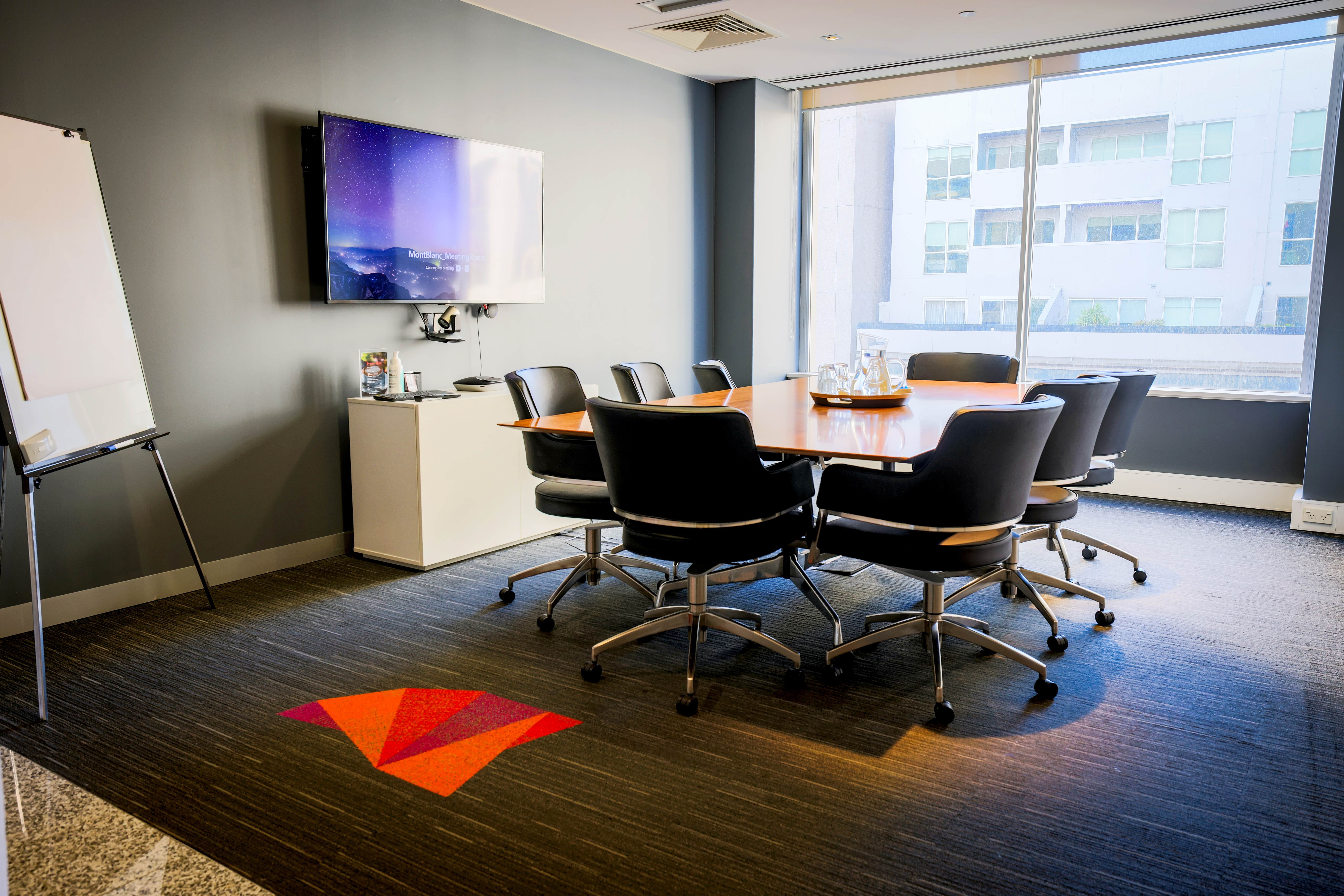 Mont Blanc I 8 person Meeting Room  2