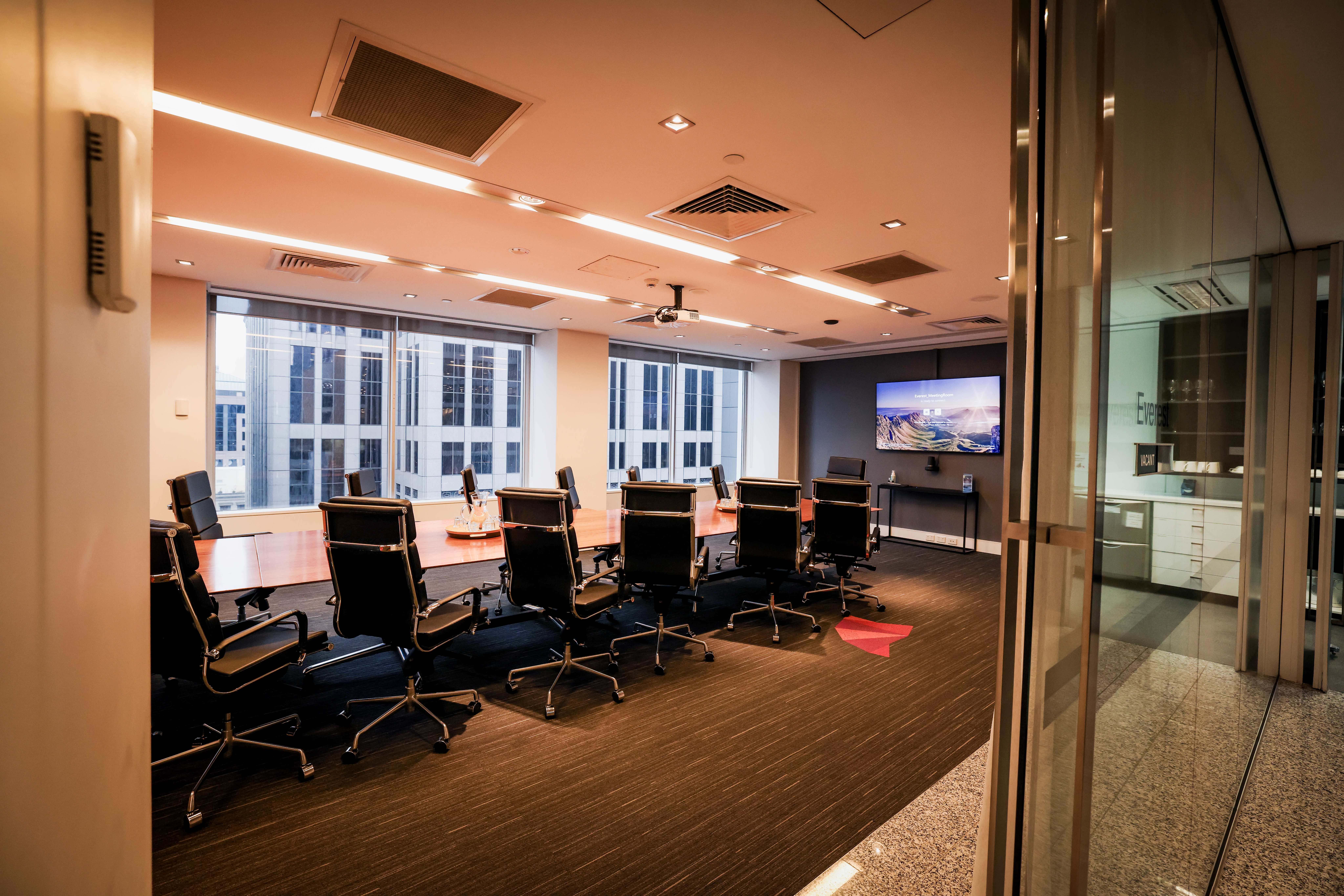 Everest I 18 Person Boardroom 2