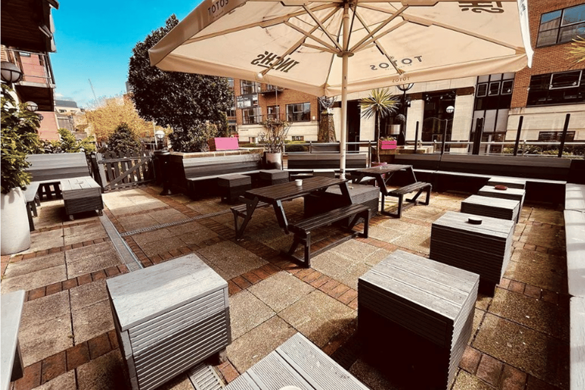 Baby Showers & Gender Reveals In The Lounge Bar 3