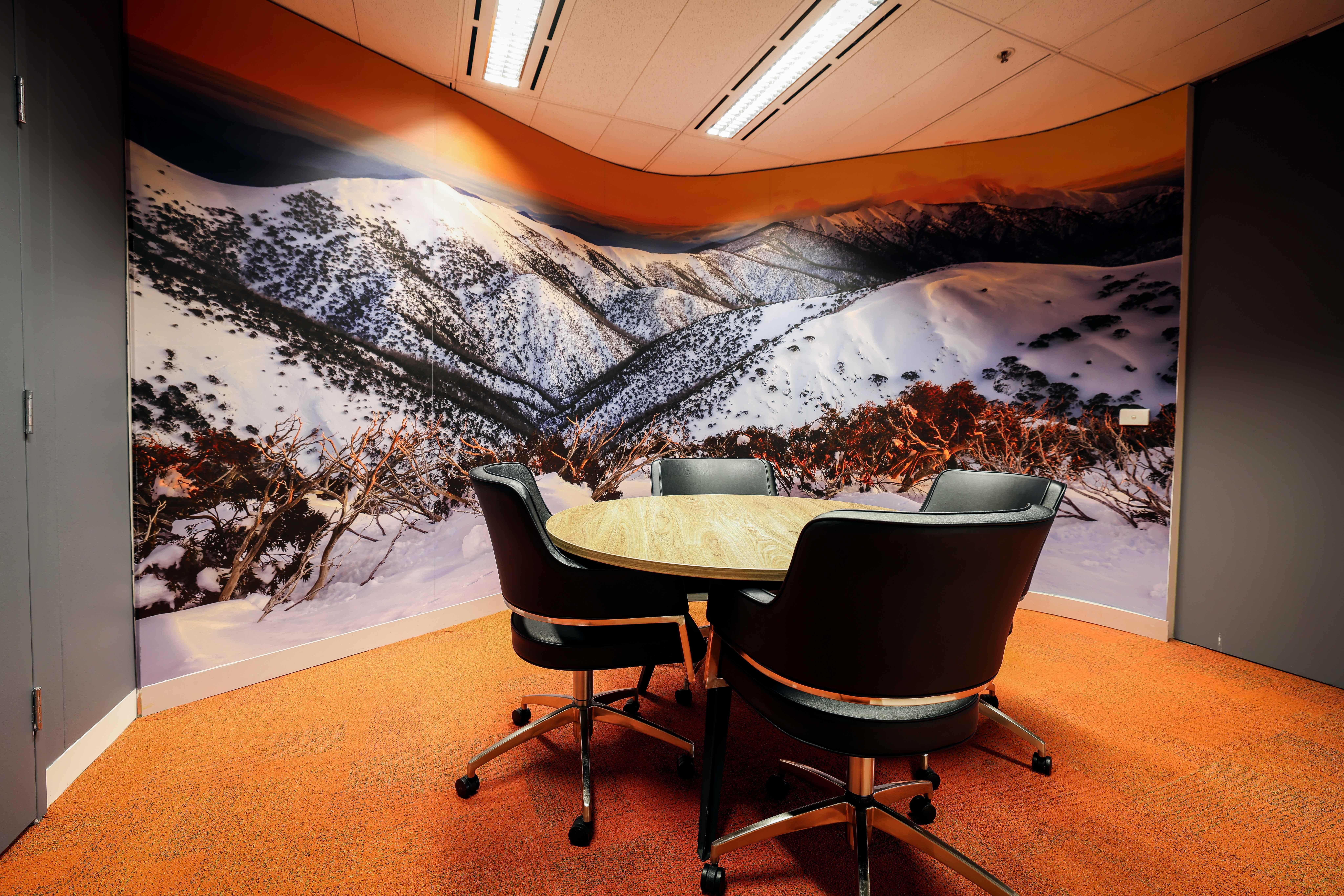 Hotham I 4 Person Meeting Room 