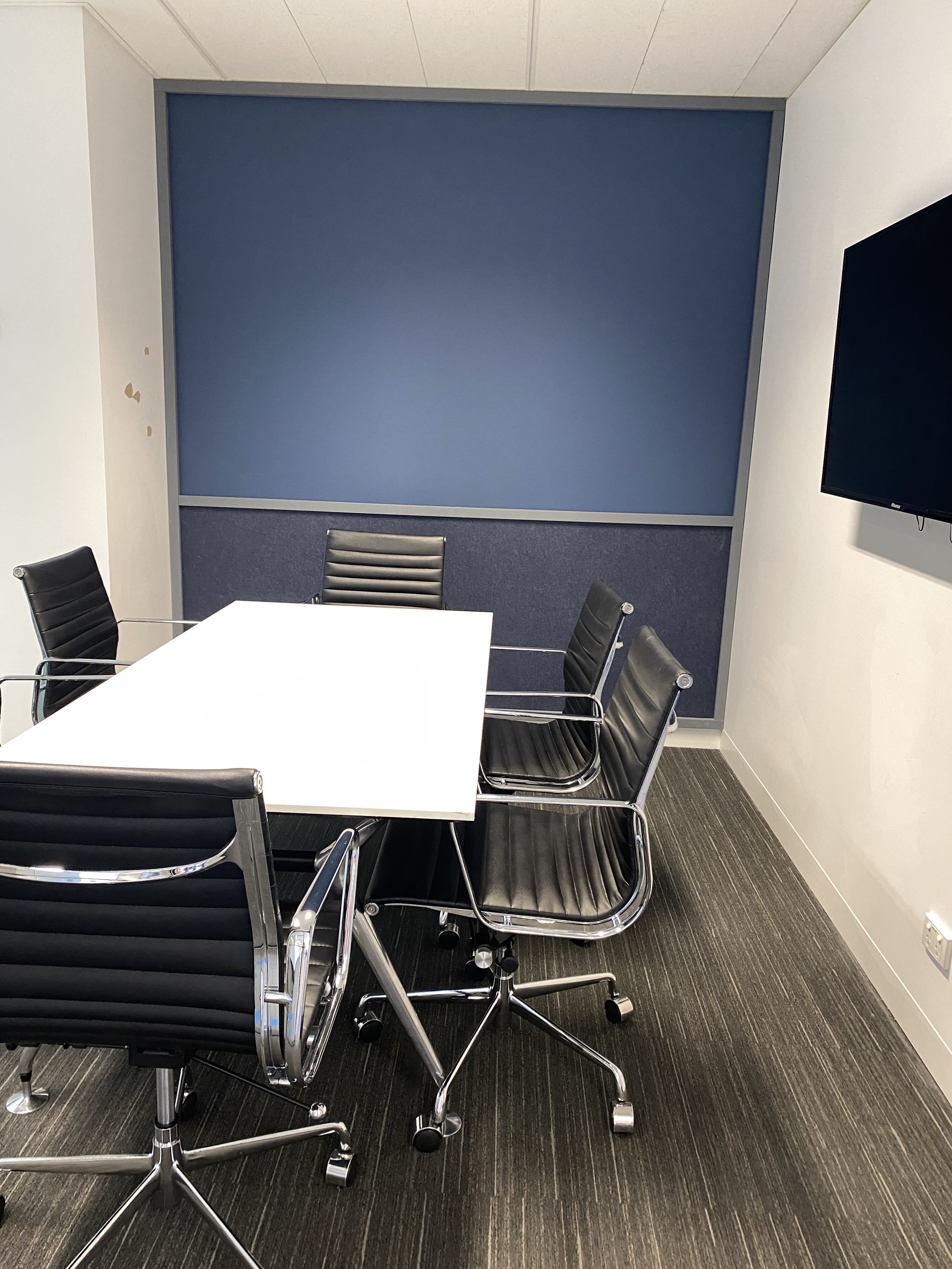 Baw Baw I 6 person Meeting Room  2
