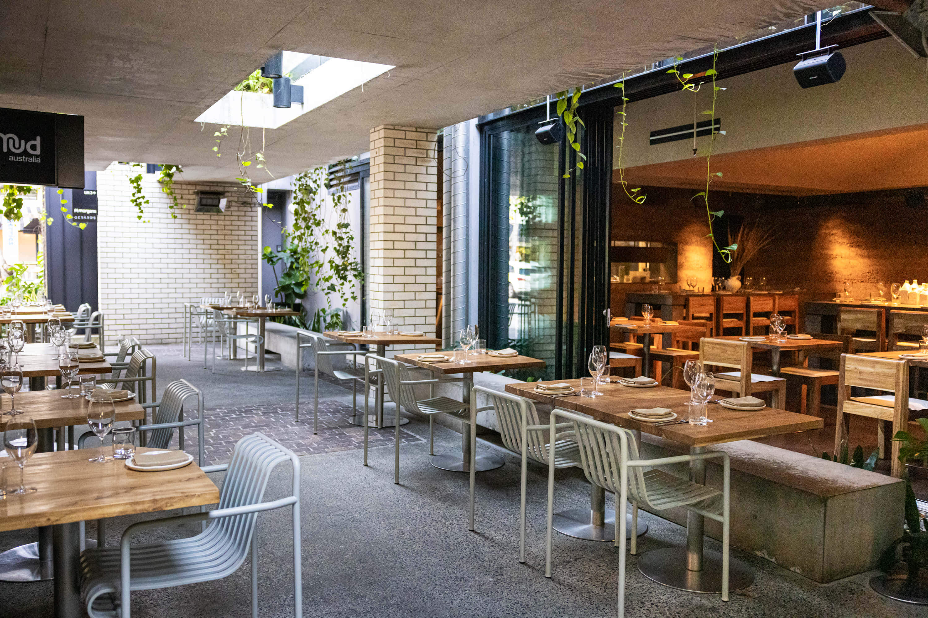 Laneway Dining 3D tour
