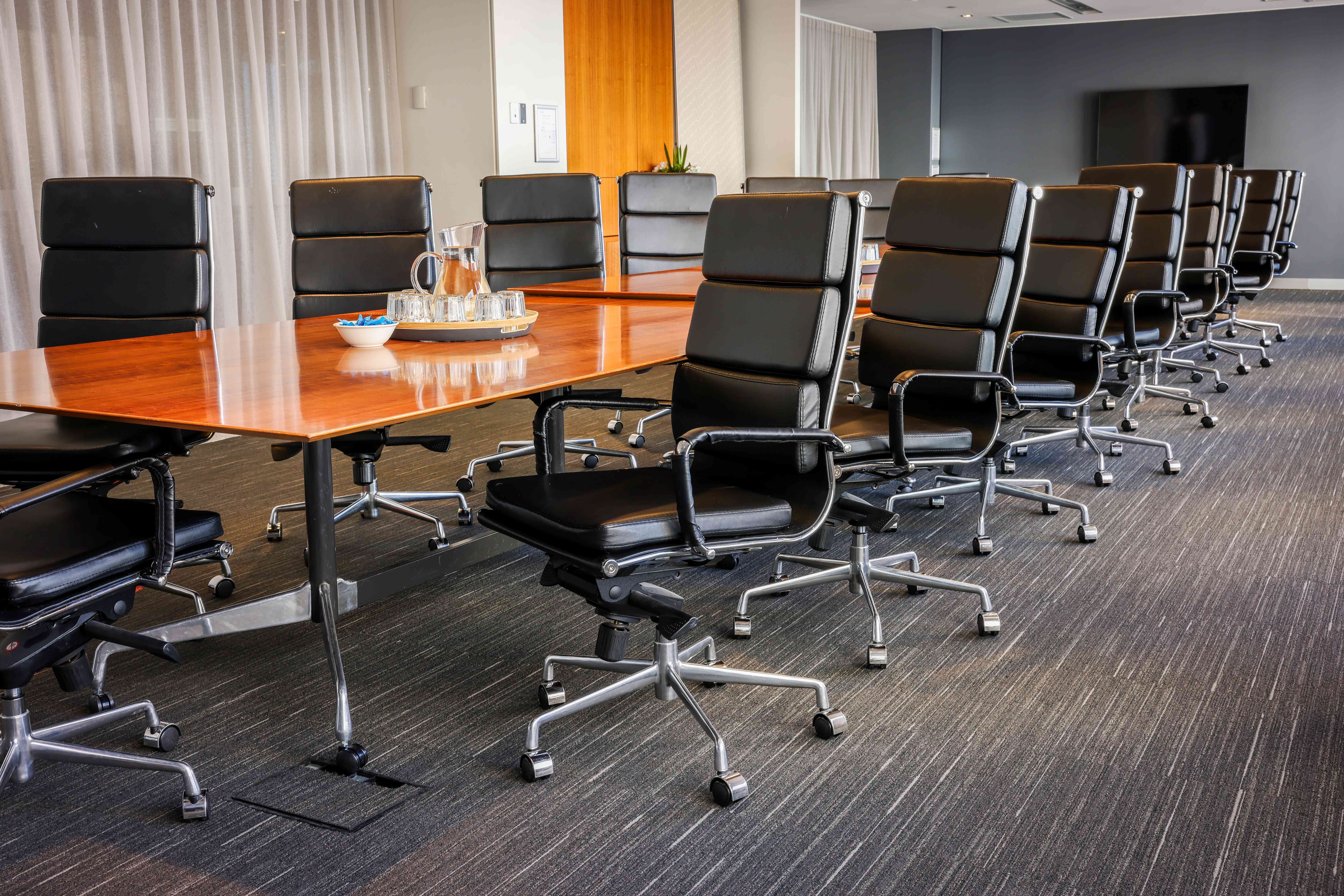 Everest Large I 26 Person Boardroom  2