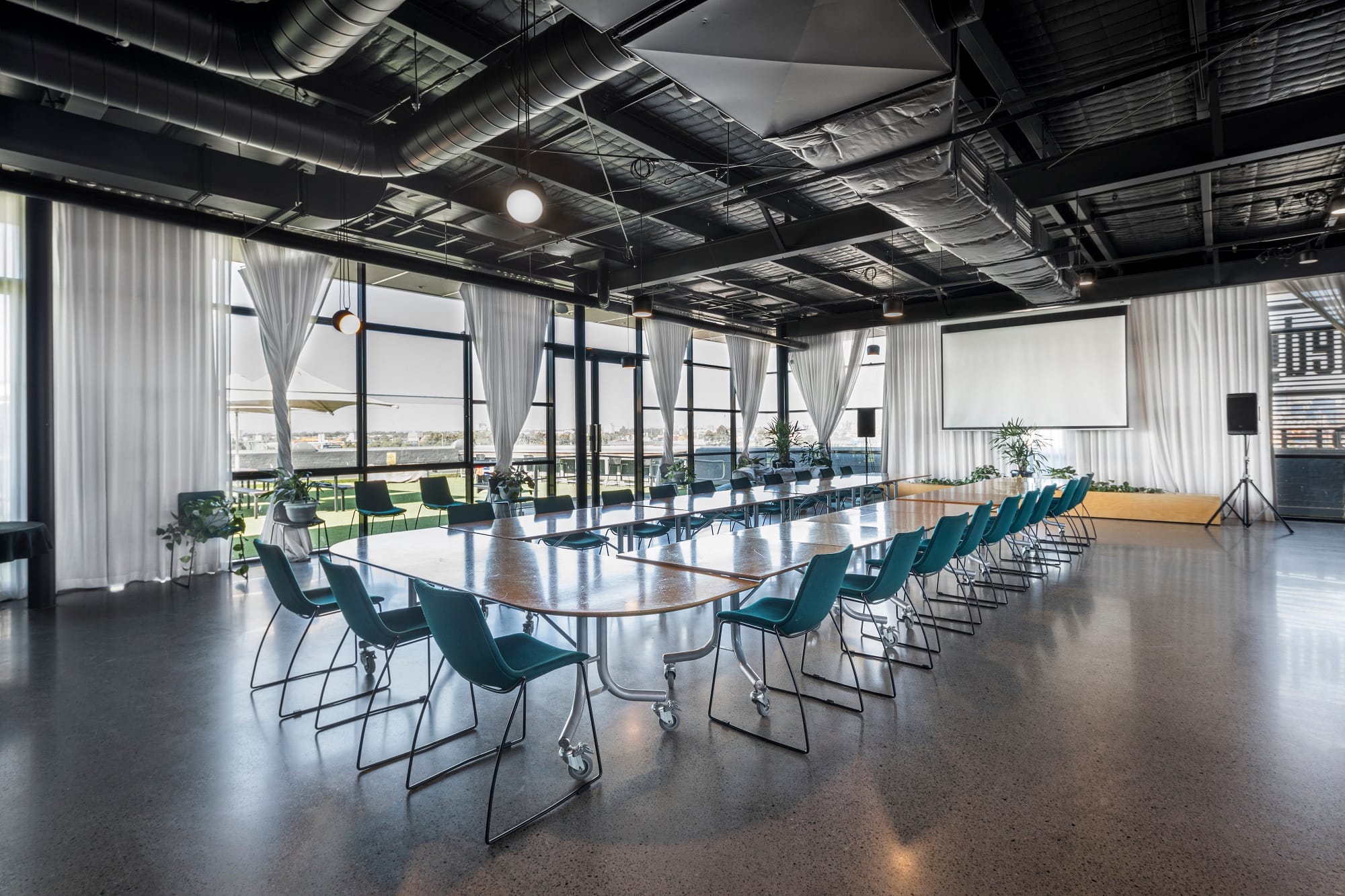 Imagination I 25 Person Workshop Space 