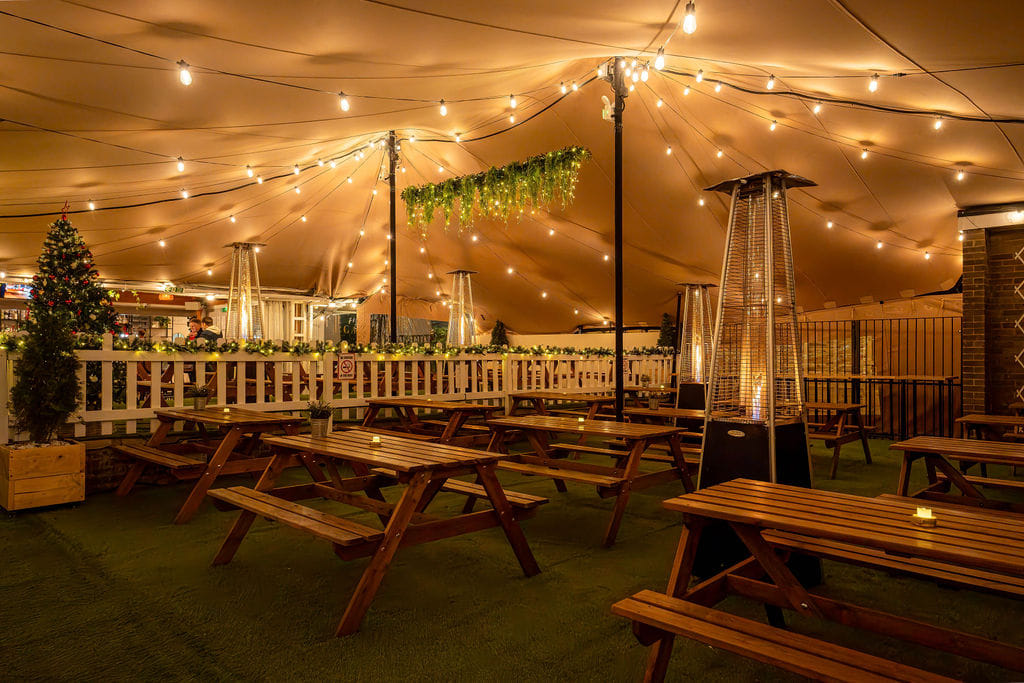 Finsbury Square Garden Bar - Christmas Set Up 3
