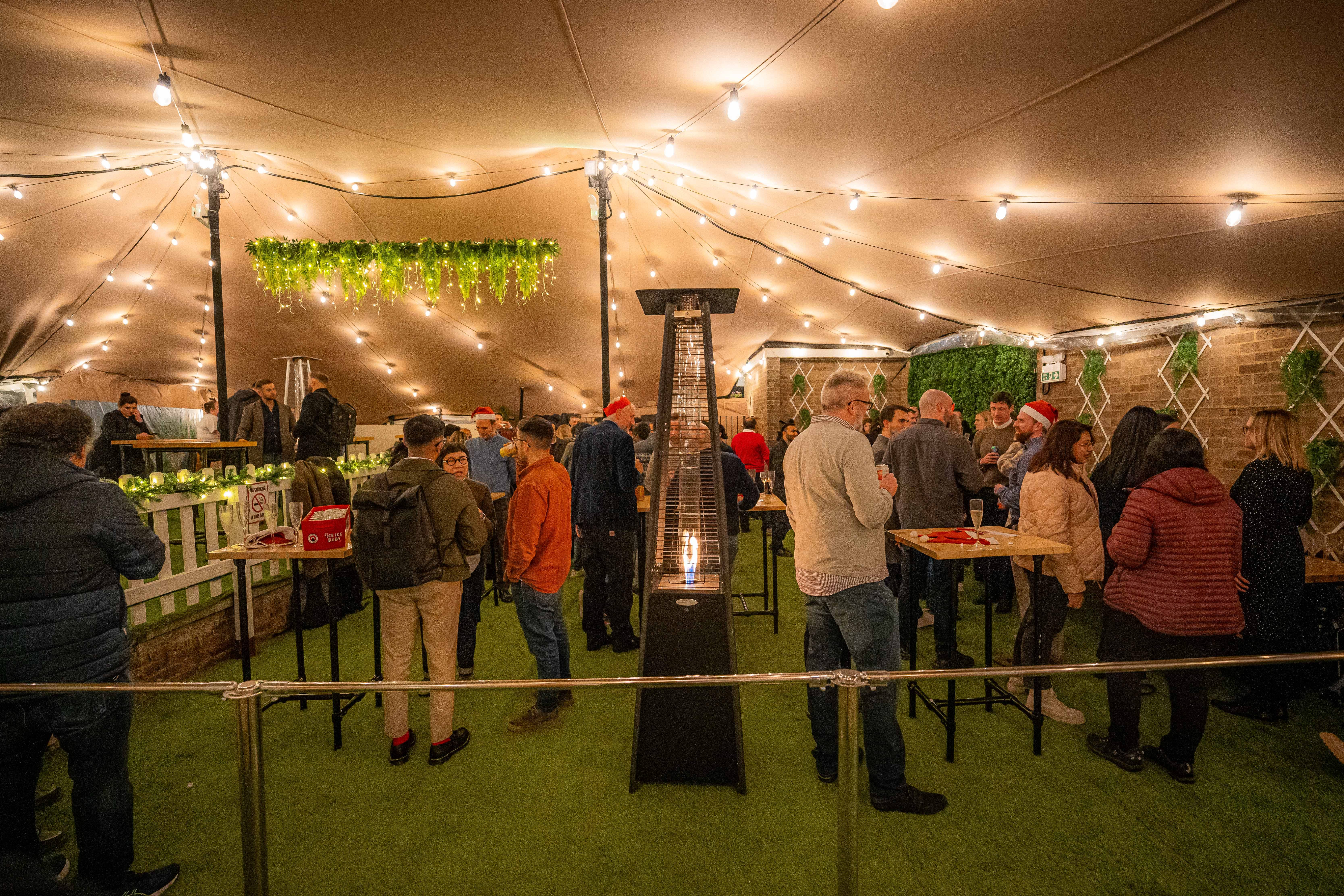 Finsbury Square Garden Bar - Christmas Set Up 7