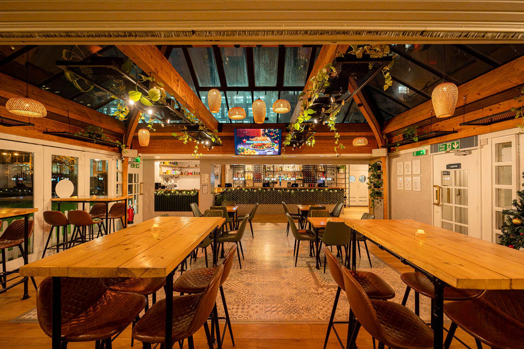 Finsbury Square Garden Bar - Christmas Set Up 6