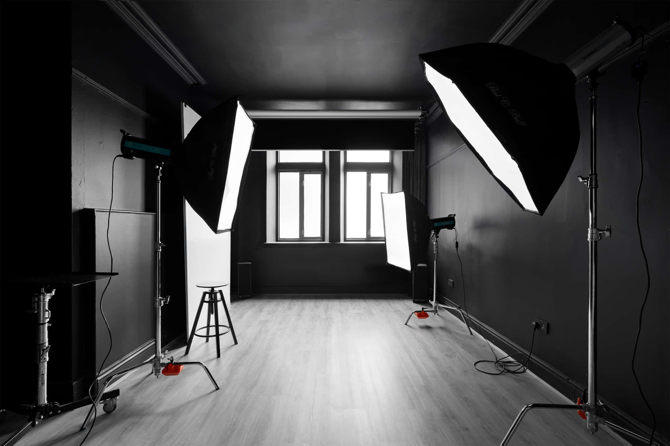 50Hz Photography & Video Studio Rental – Ideal for Portraits, Still Life, and More! 1