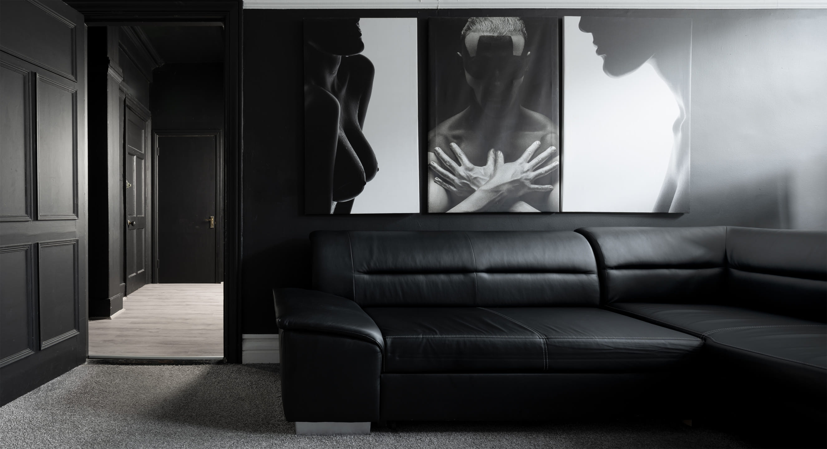 50Hz Photography & Video Studio Rental – Ideal for Portraits, Still Life, and More! 2