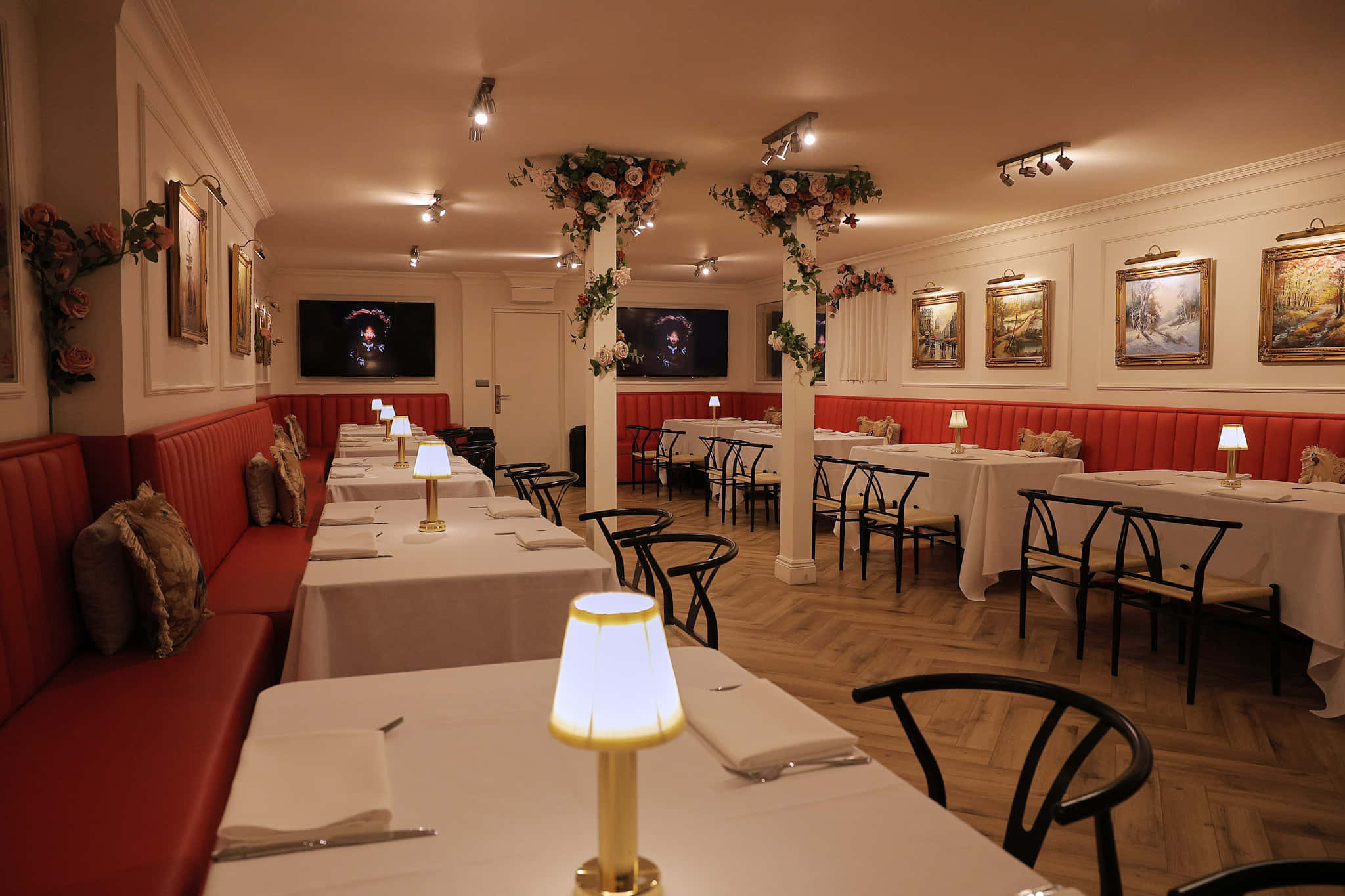 The Hideaway Orange Room 11