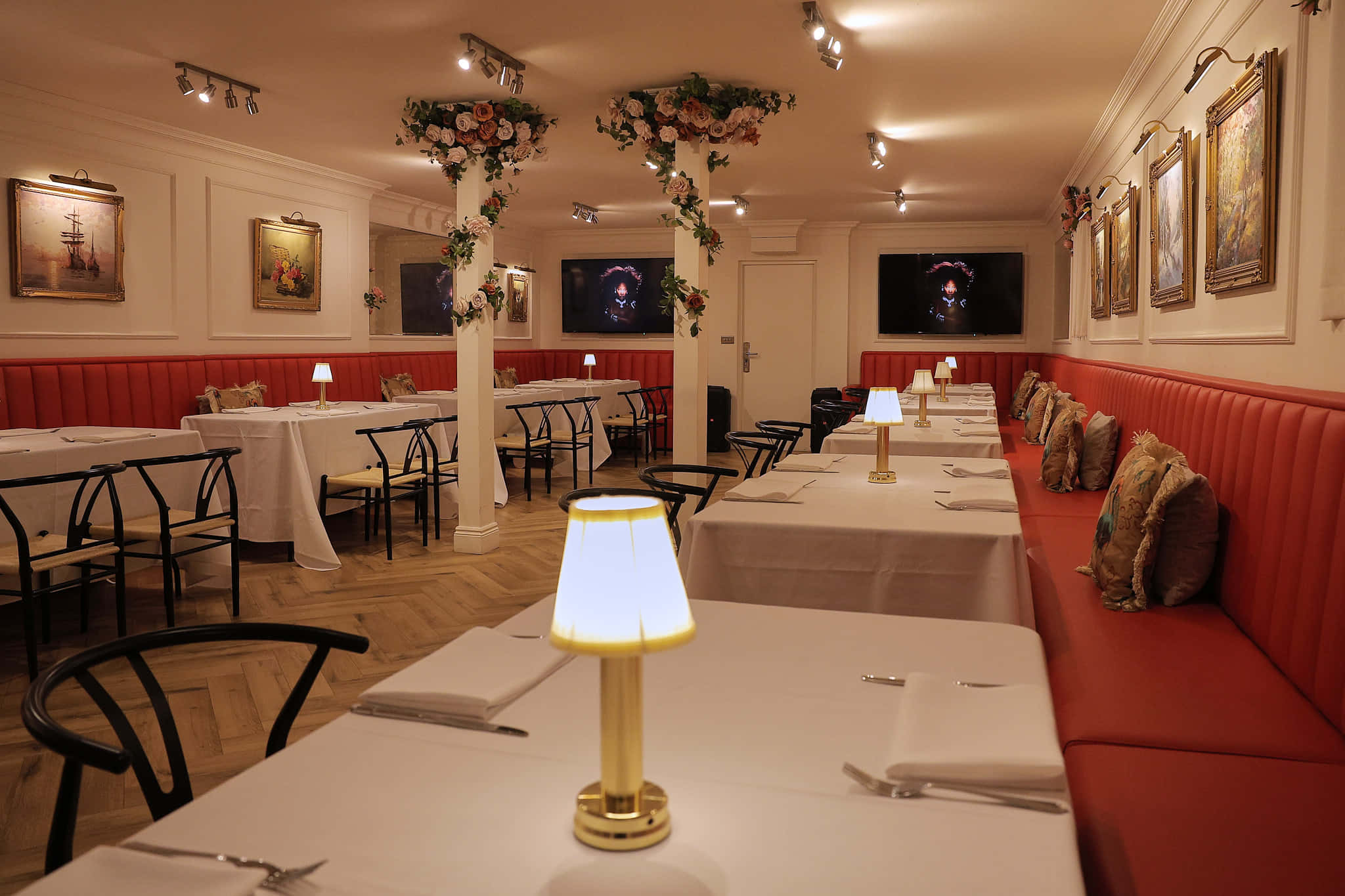 The Hideaway Orange Room 0