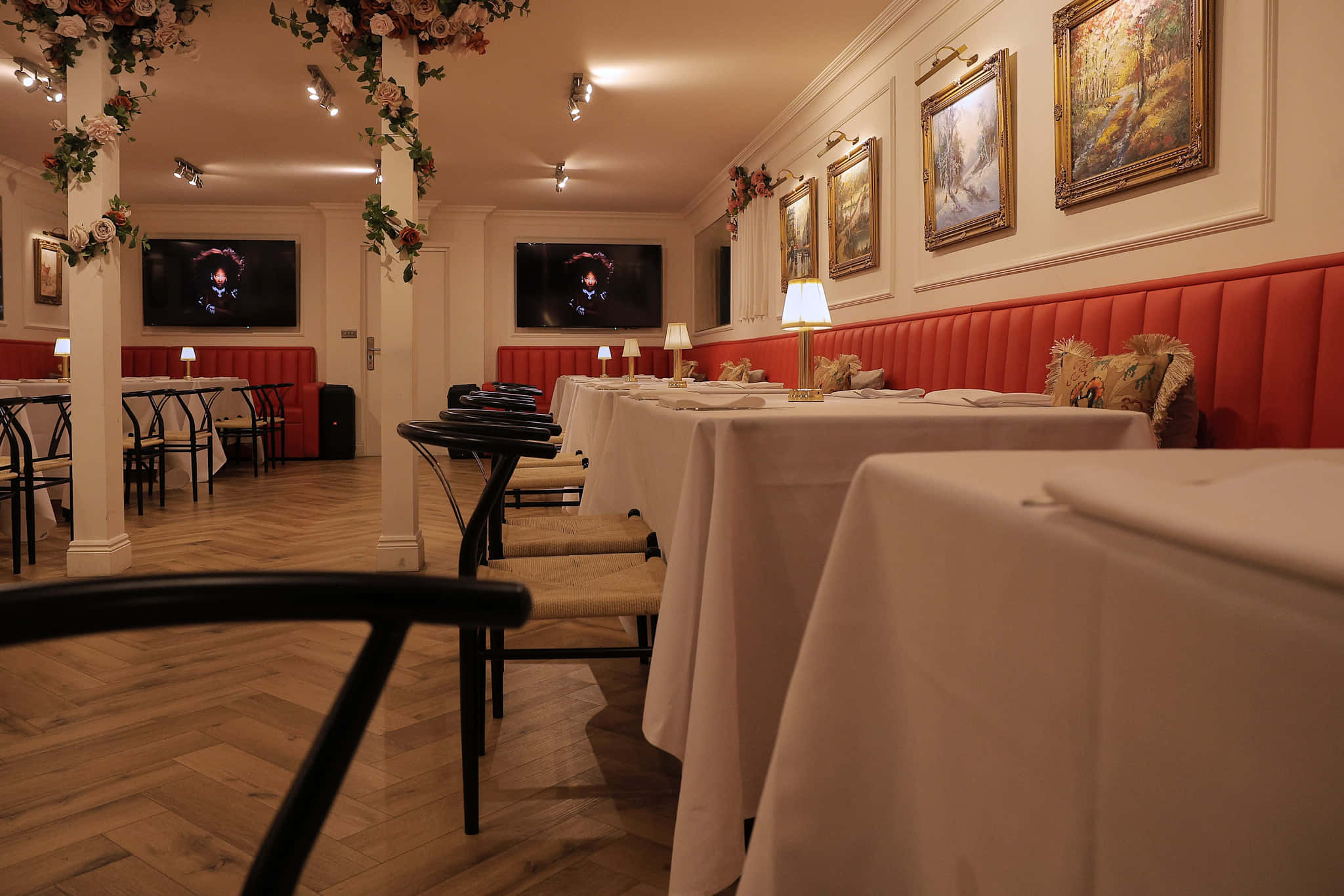 The Hideaway Orange Room 1