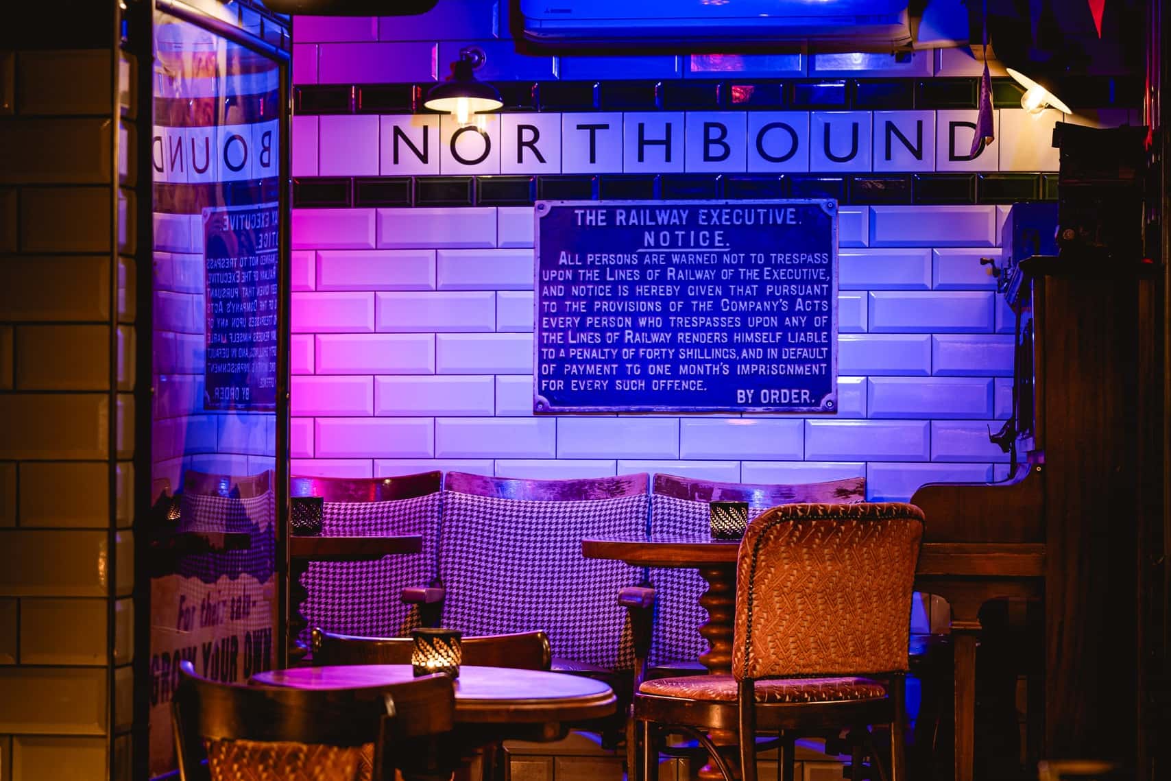 The Underground : North & Southbound Platforms 5