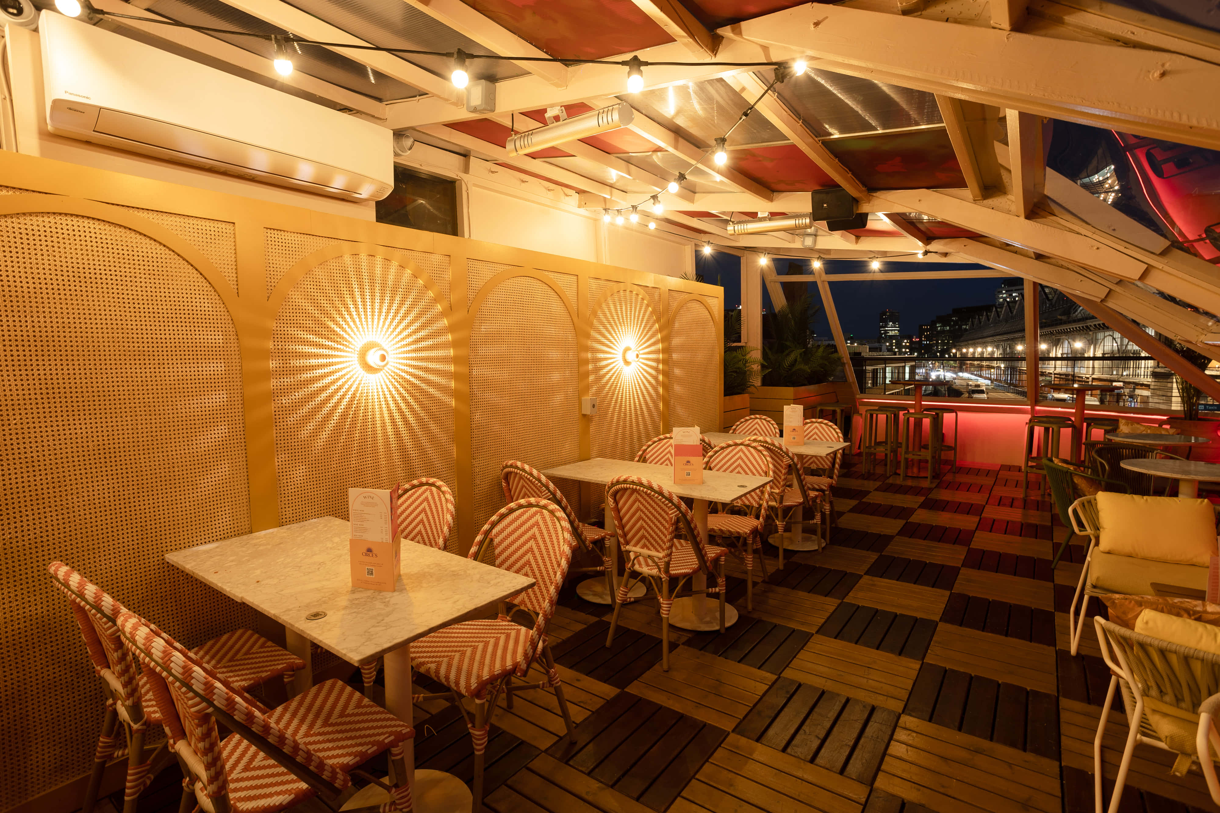 Circe's Corner with additional shared space in Olympus Bar 5