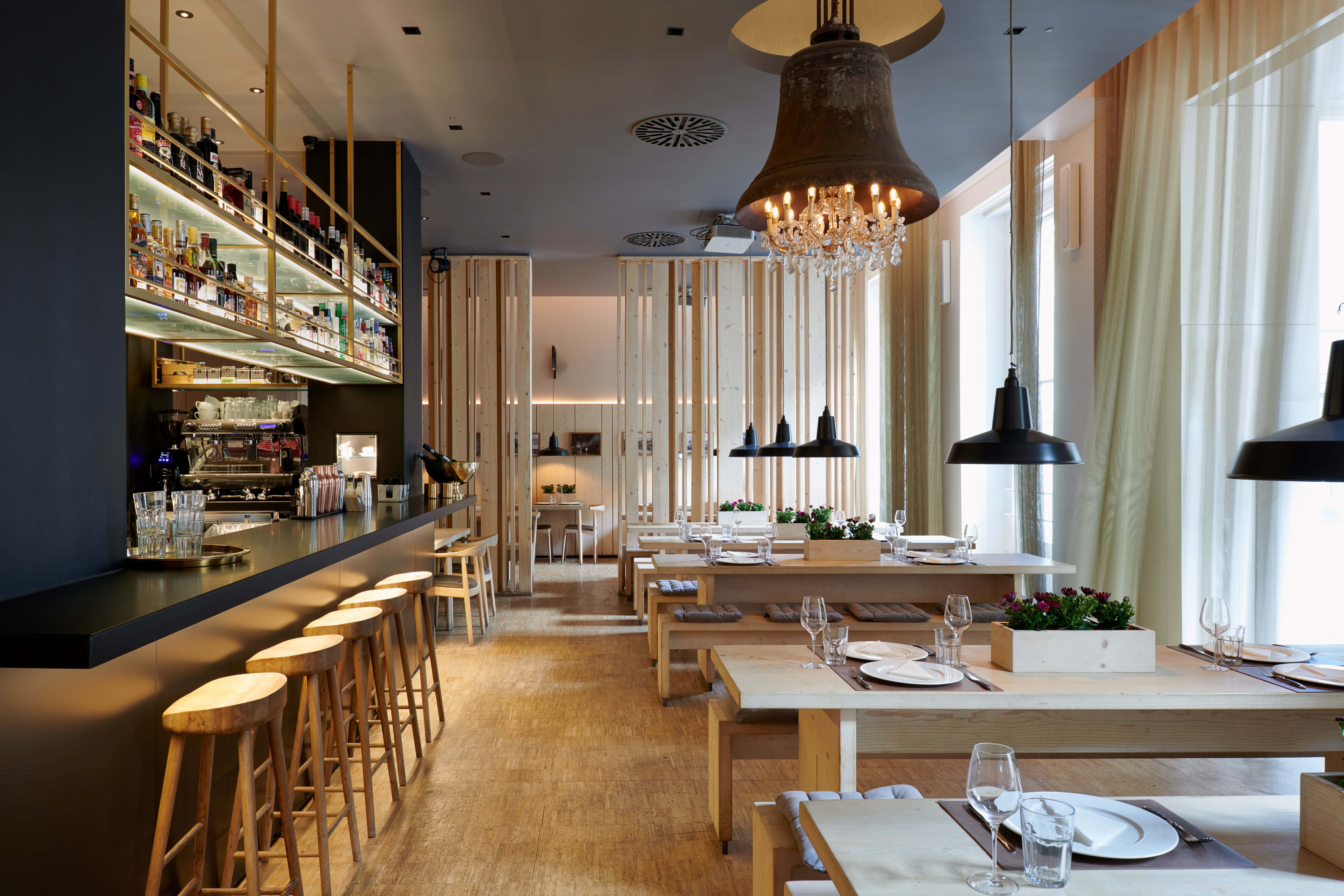 Indoor Restaurant seated up to 90 0