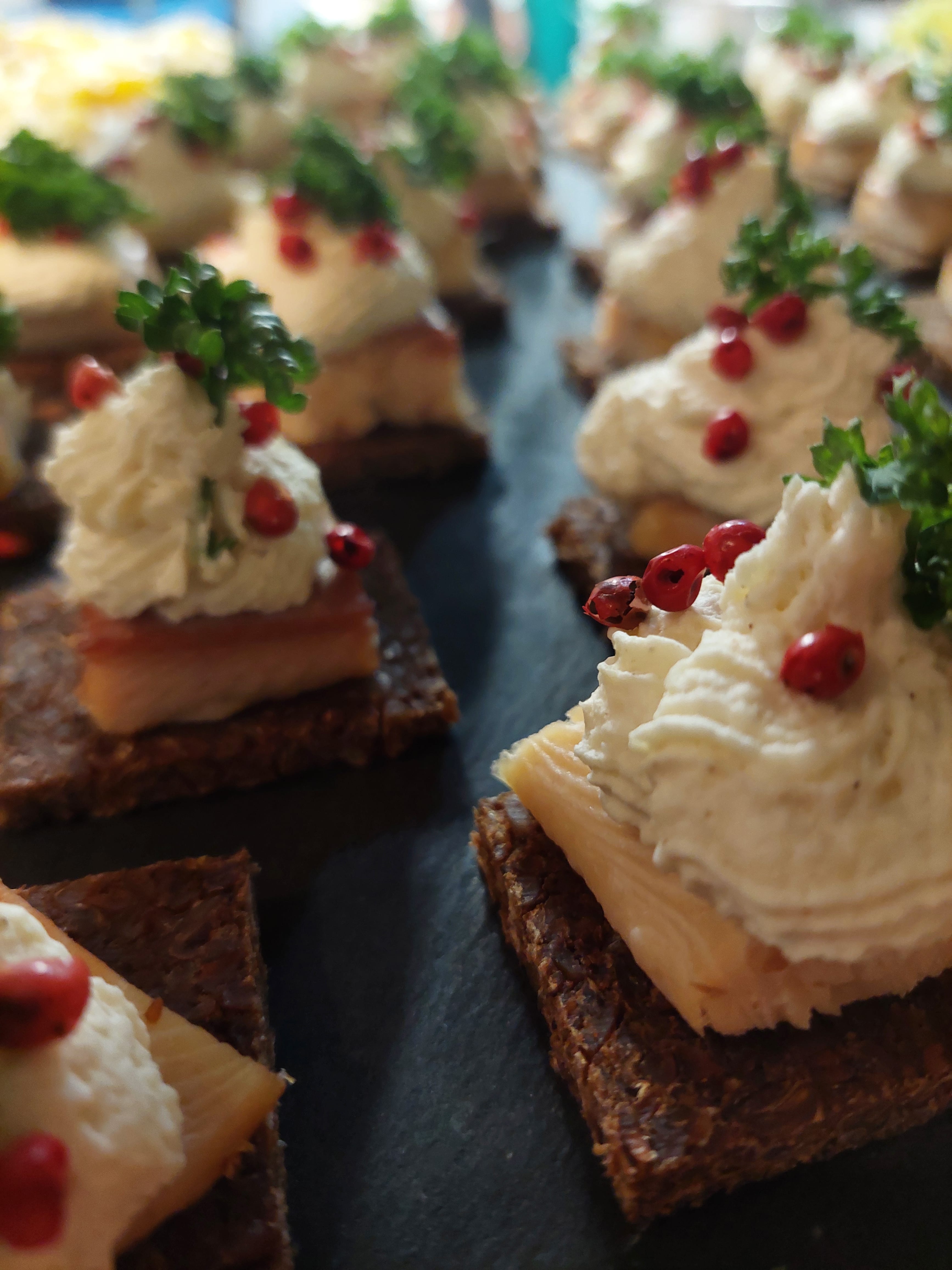 Indoor and outdoor up to 180 people standing 3