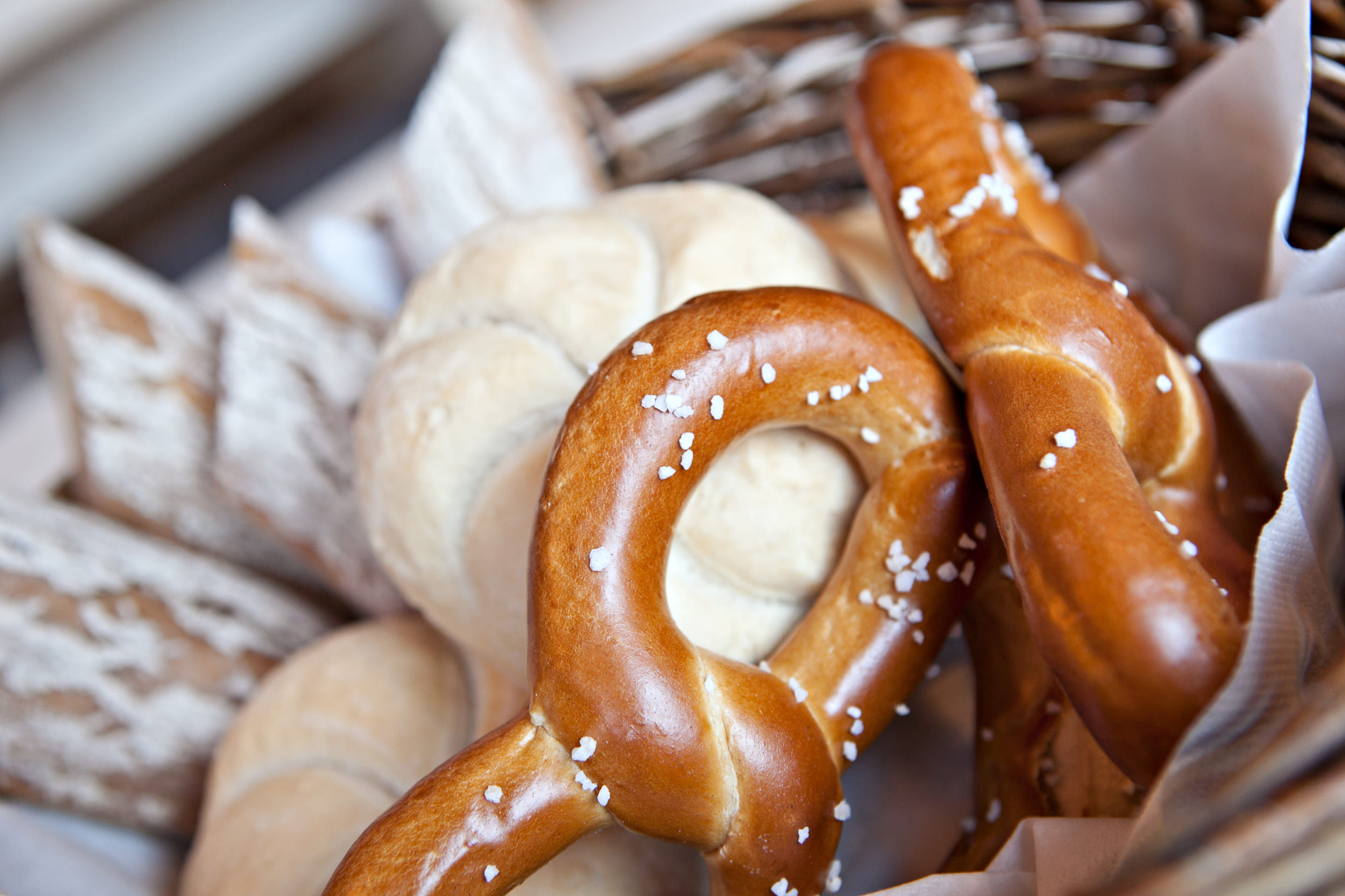 Indoor and outdoor up to 180 people standing 6