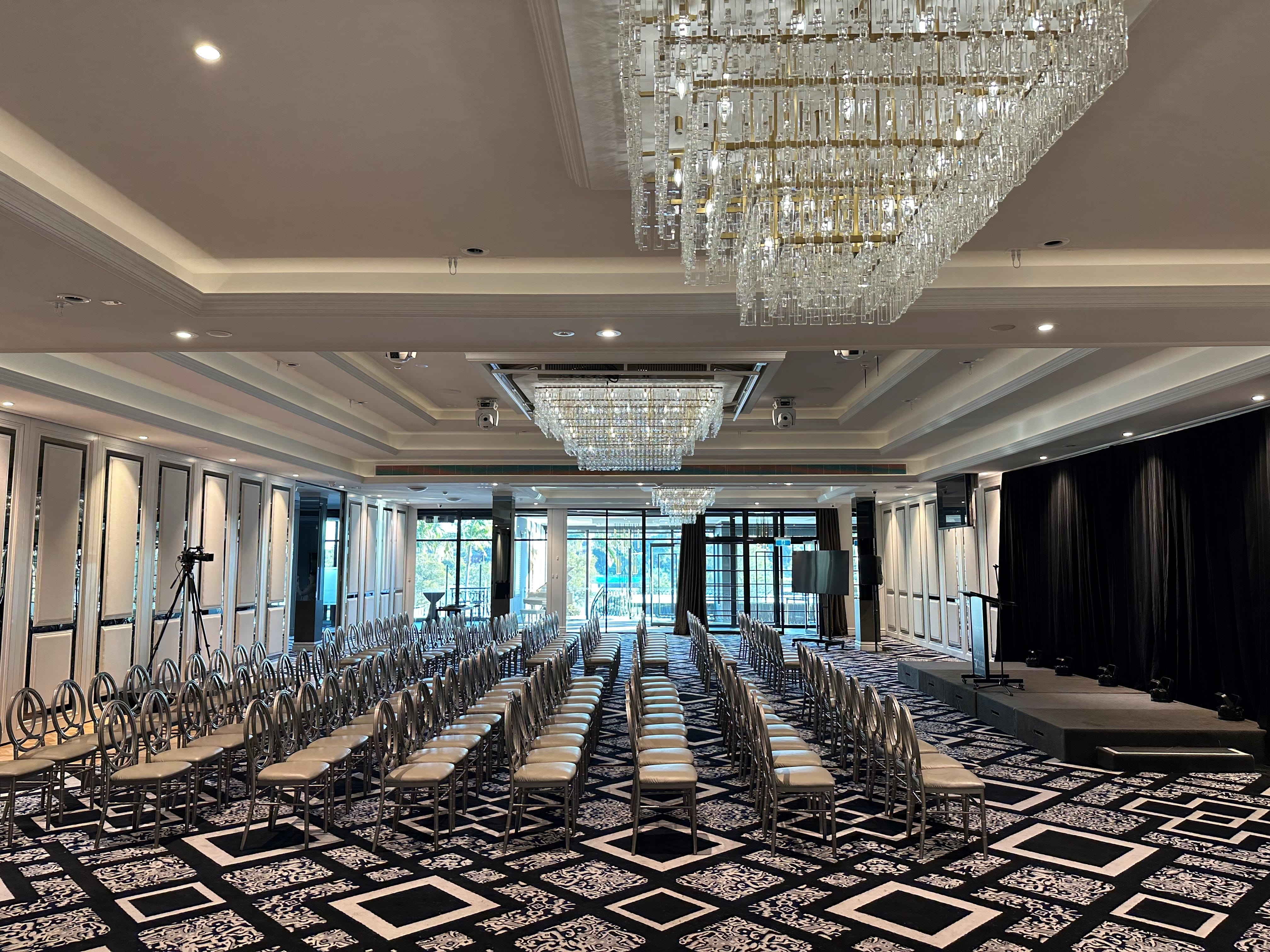 The Alexandra Lounge 3