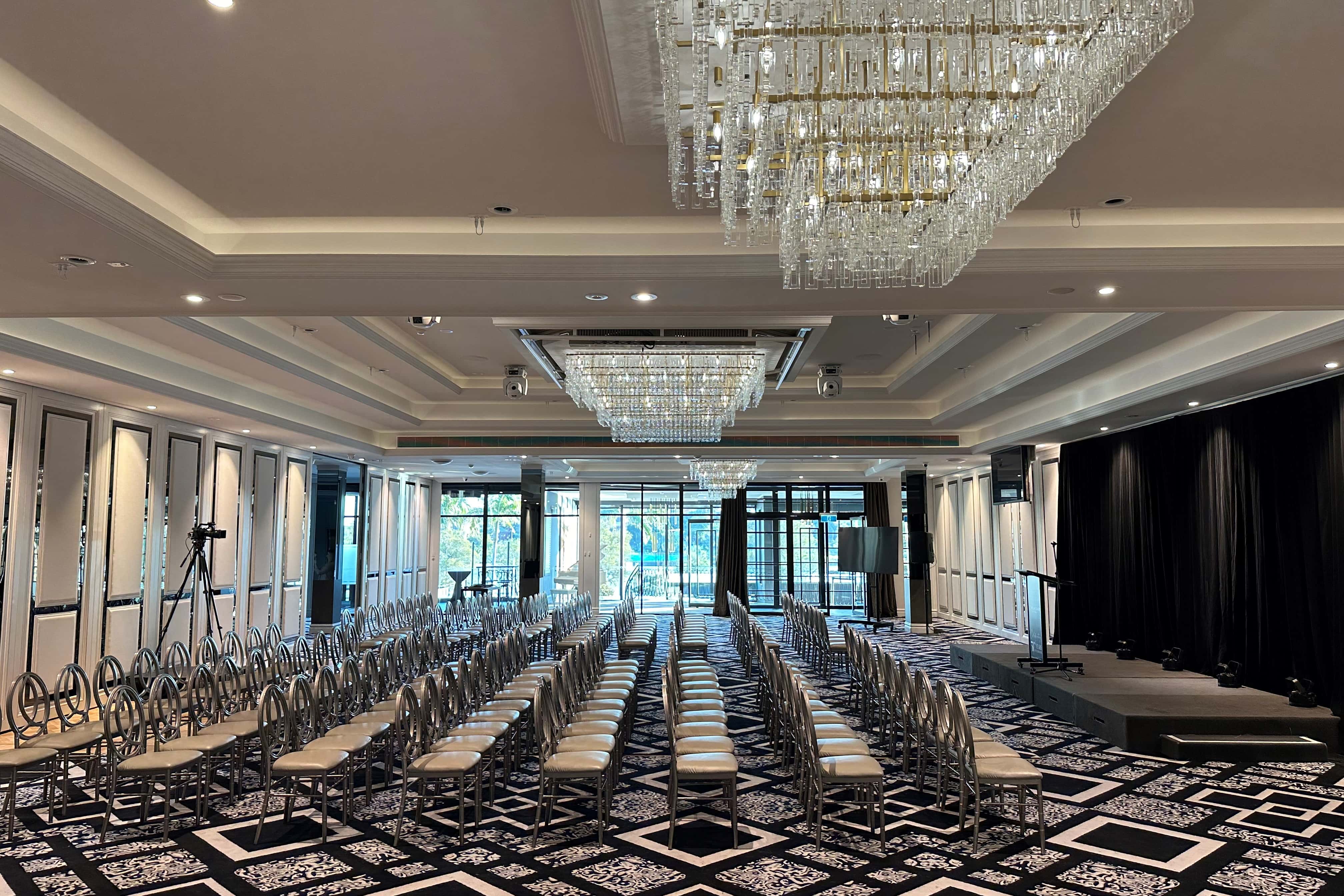 The Alexandra Lounge 3