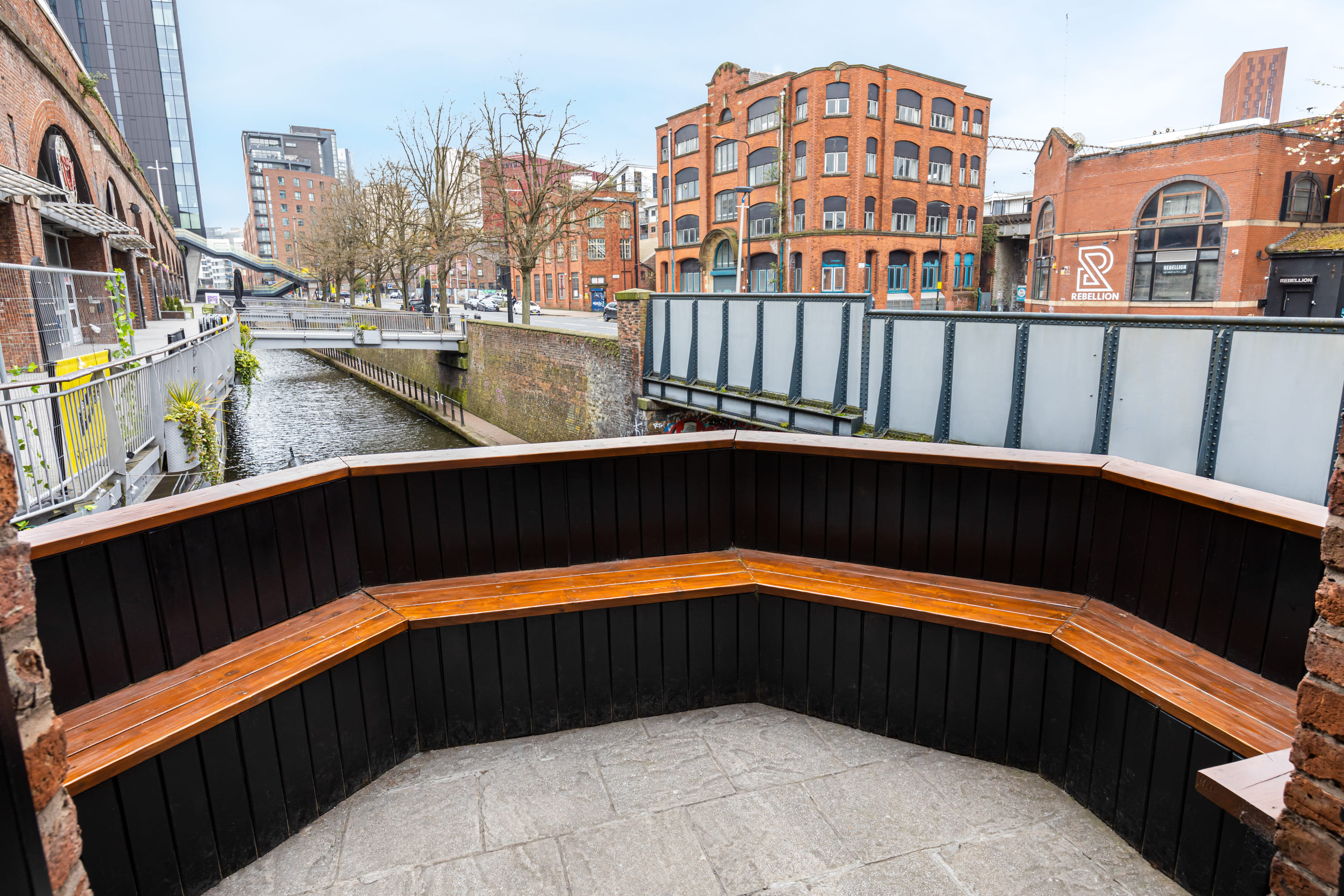 Reception Bar & Victorian Drinking Parlour 4