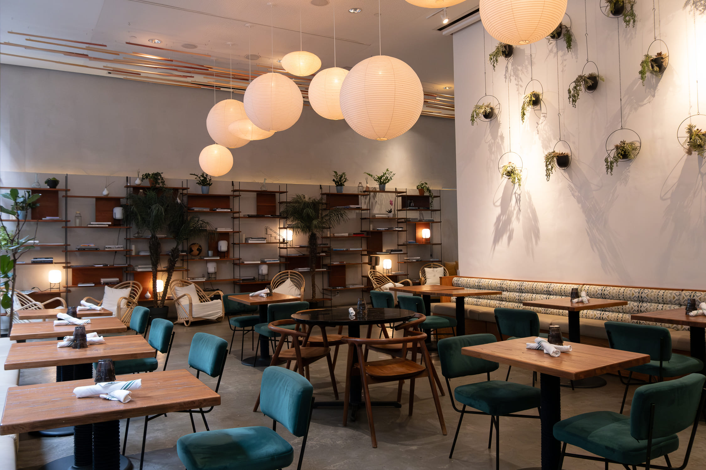 The Lobby Bar & Garden 3