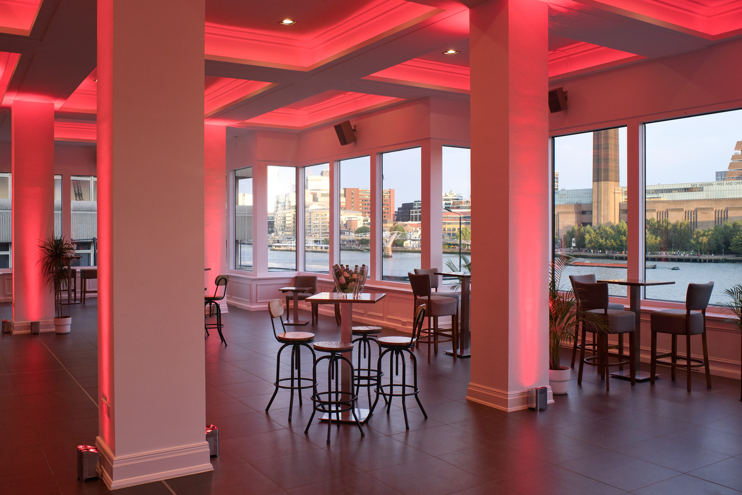 Upper River Room & Queenhithe 1