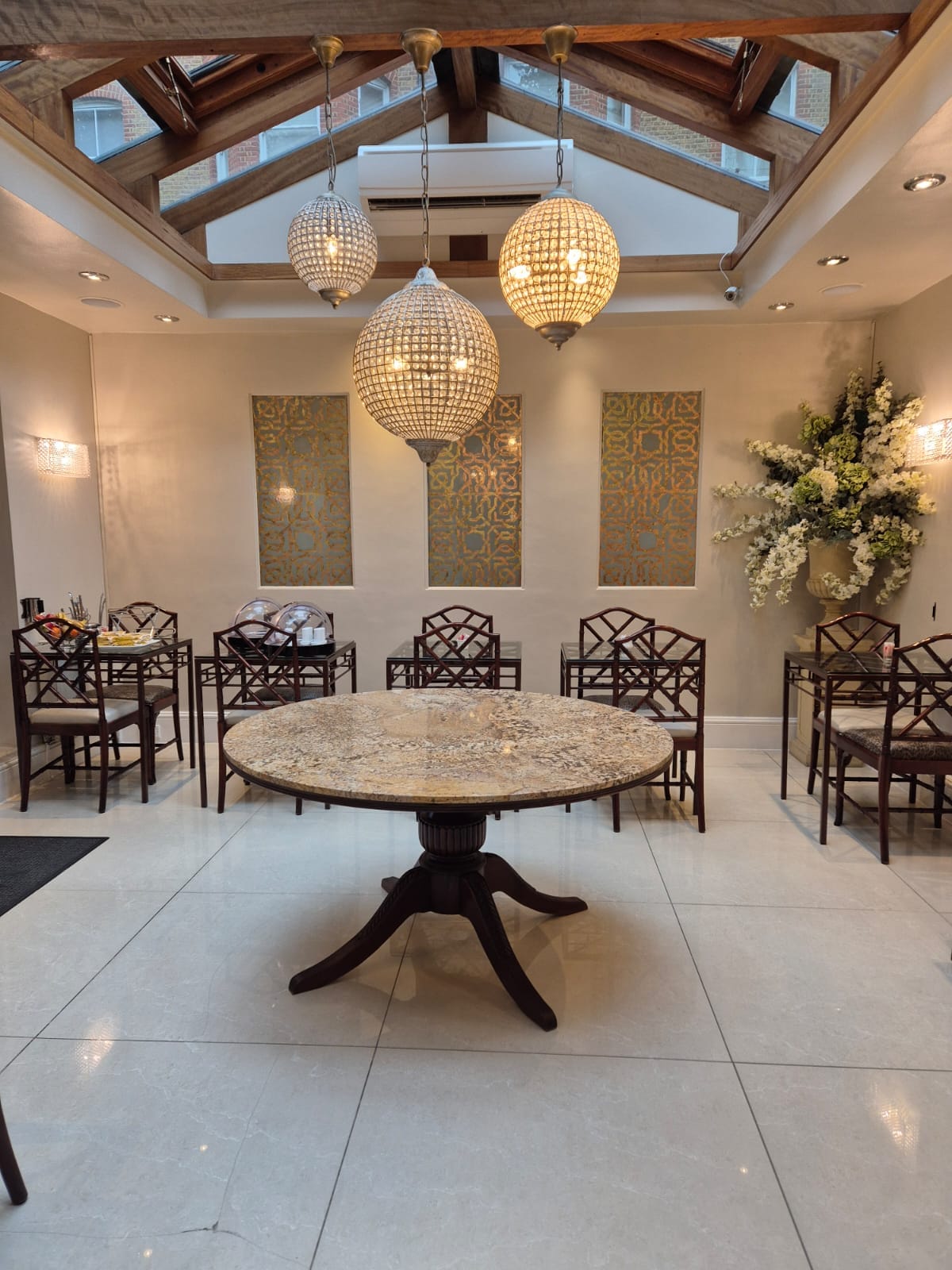 Twenty Nevern Square Hotel Conservatory 3