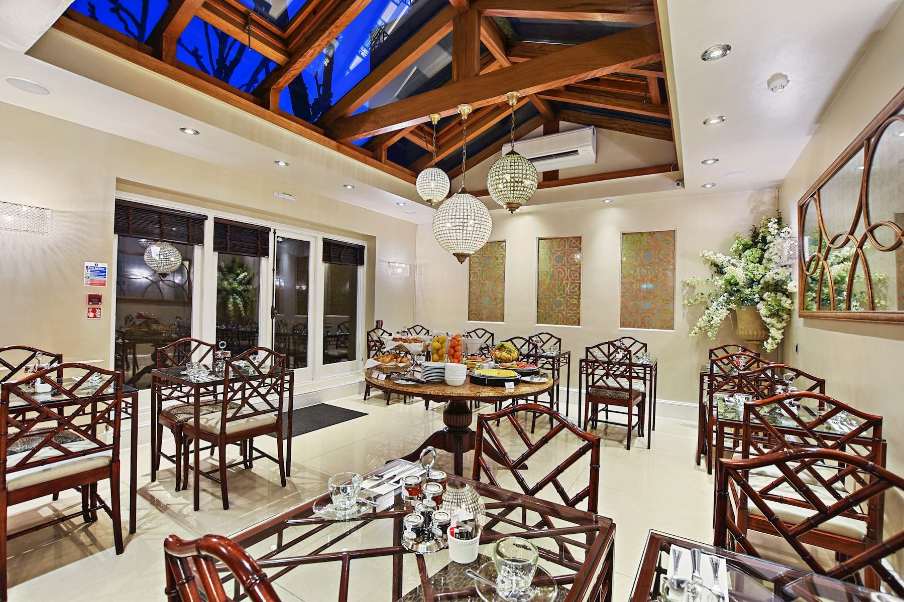 Twenty Nevern Square Hotel Conservatory 0