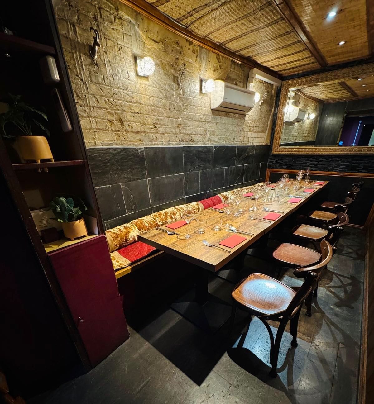 Private dining room 2 1