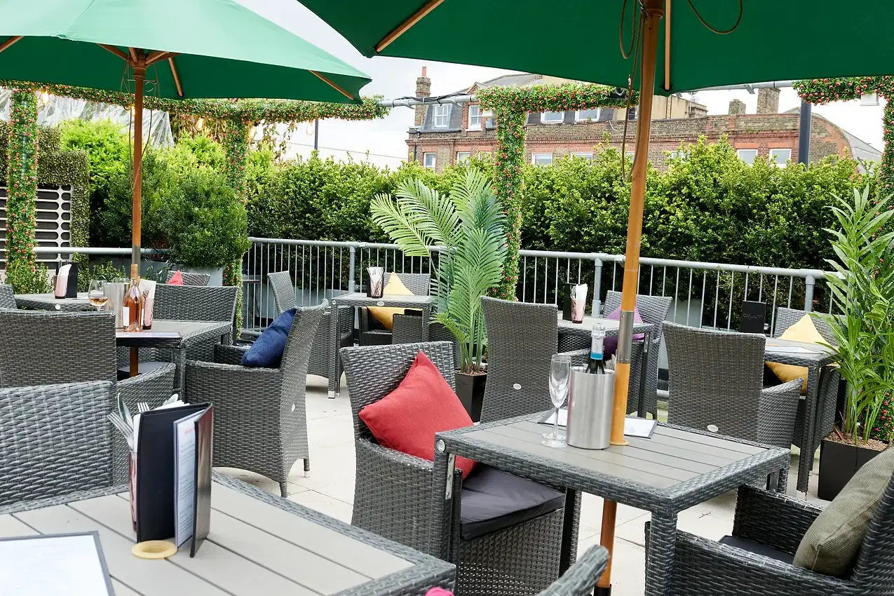 Rooftop Bar & Restaurant 2