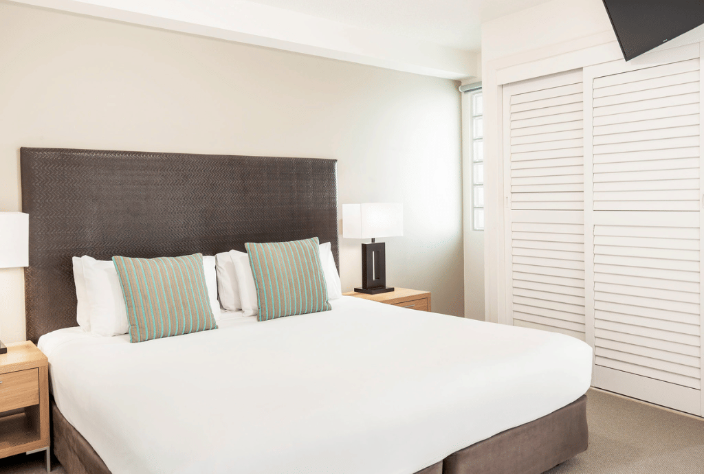 Harbour Room (Room 1) + Coral Room (Room 2) 5