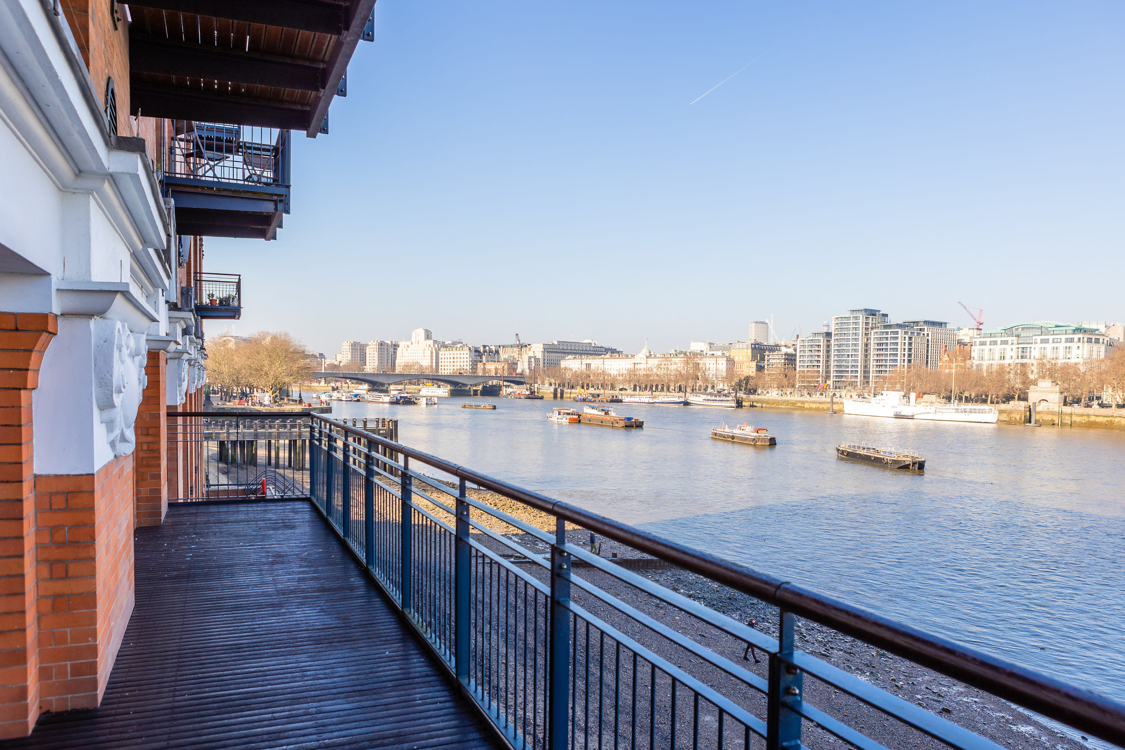 West Wing & Paramount 11