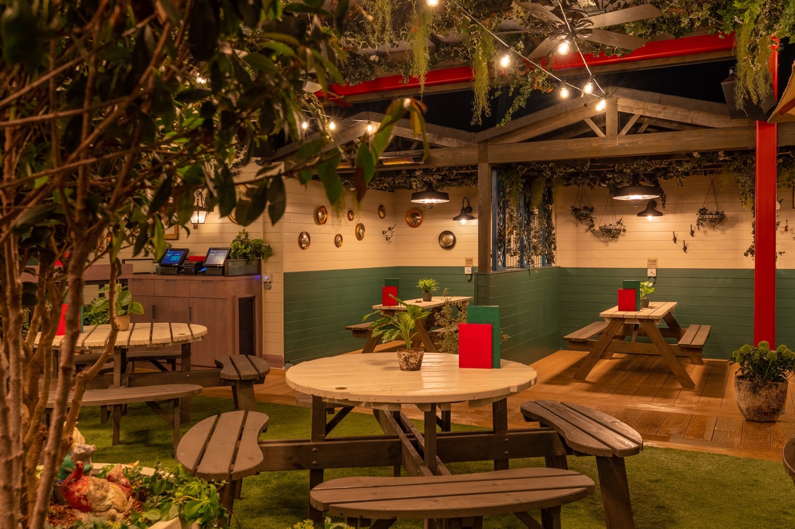 Whole Roof Terrace 7