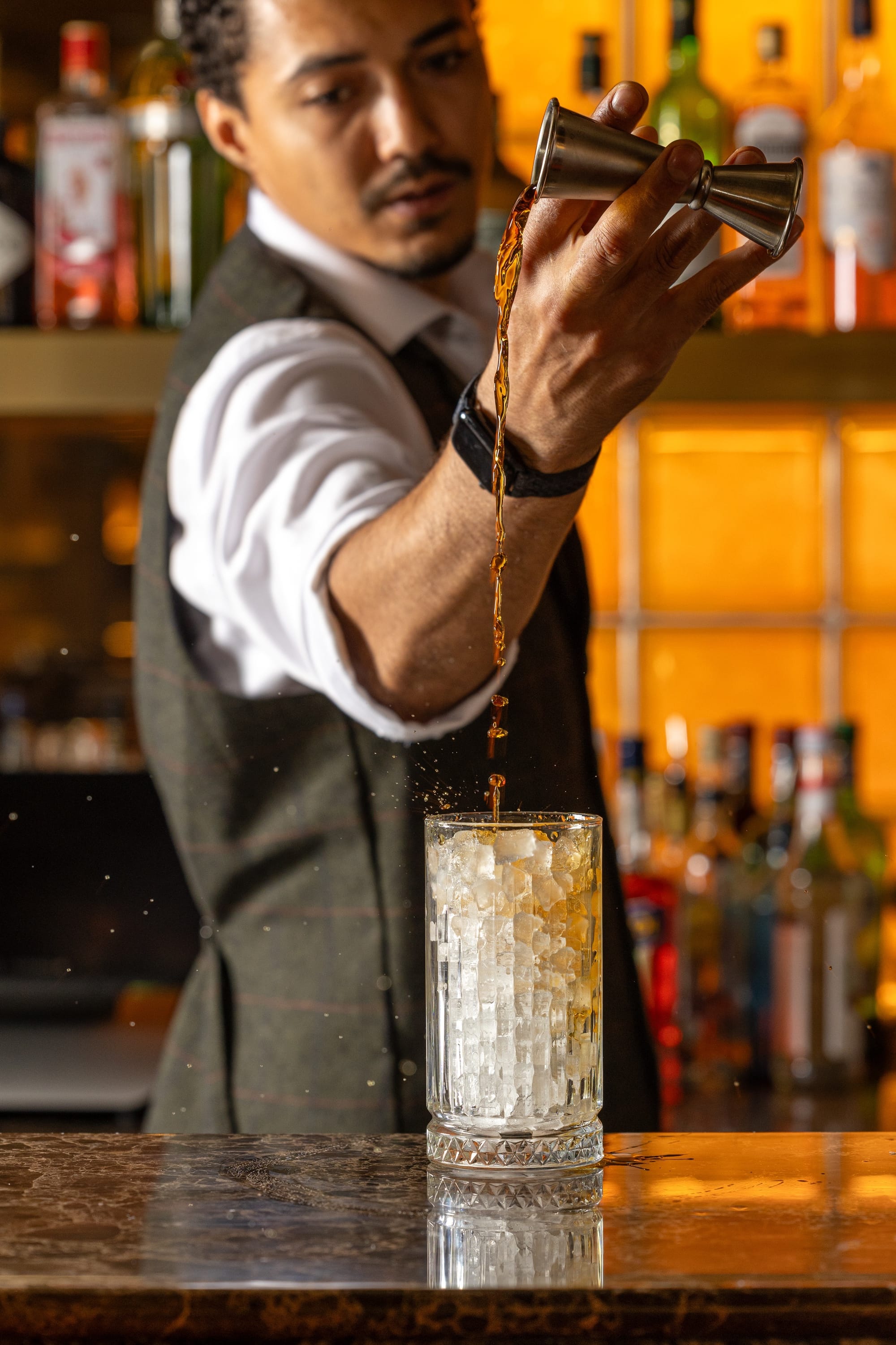 Barnaby's Lounge Bar 9