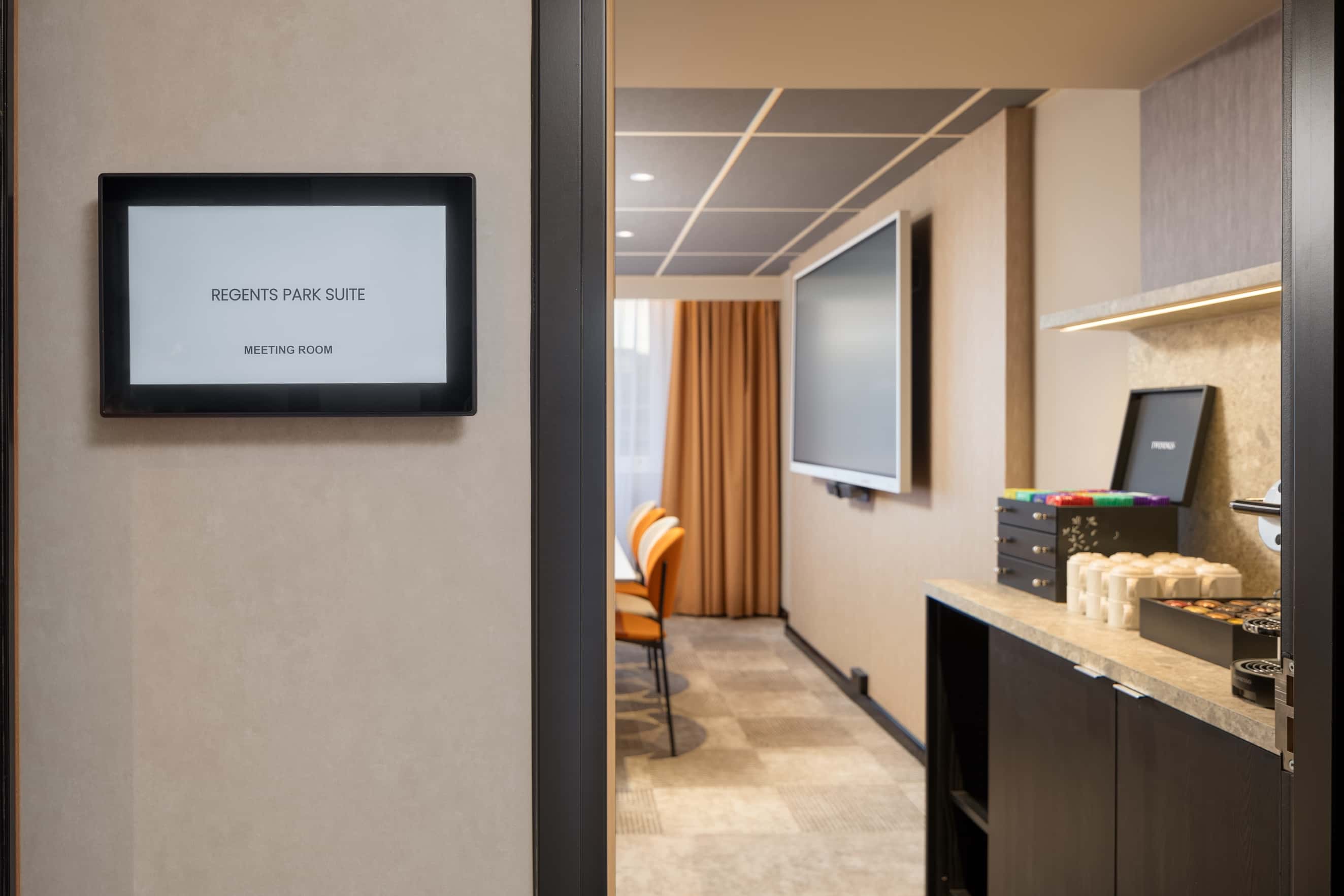 Regents Park Suite 3D tour