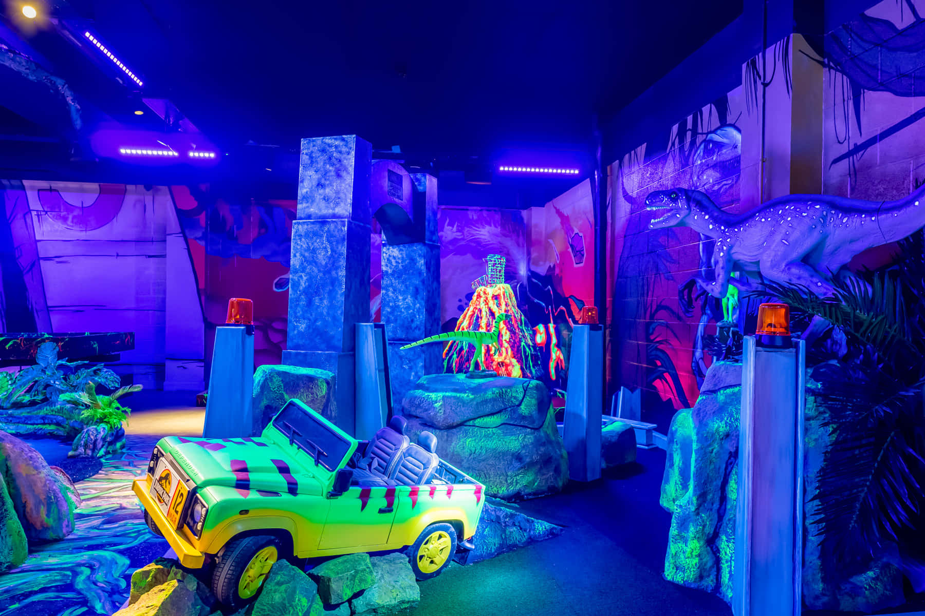 Mini Golf & Red Room 0