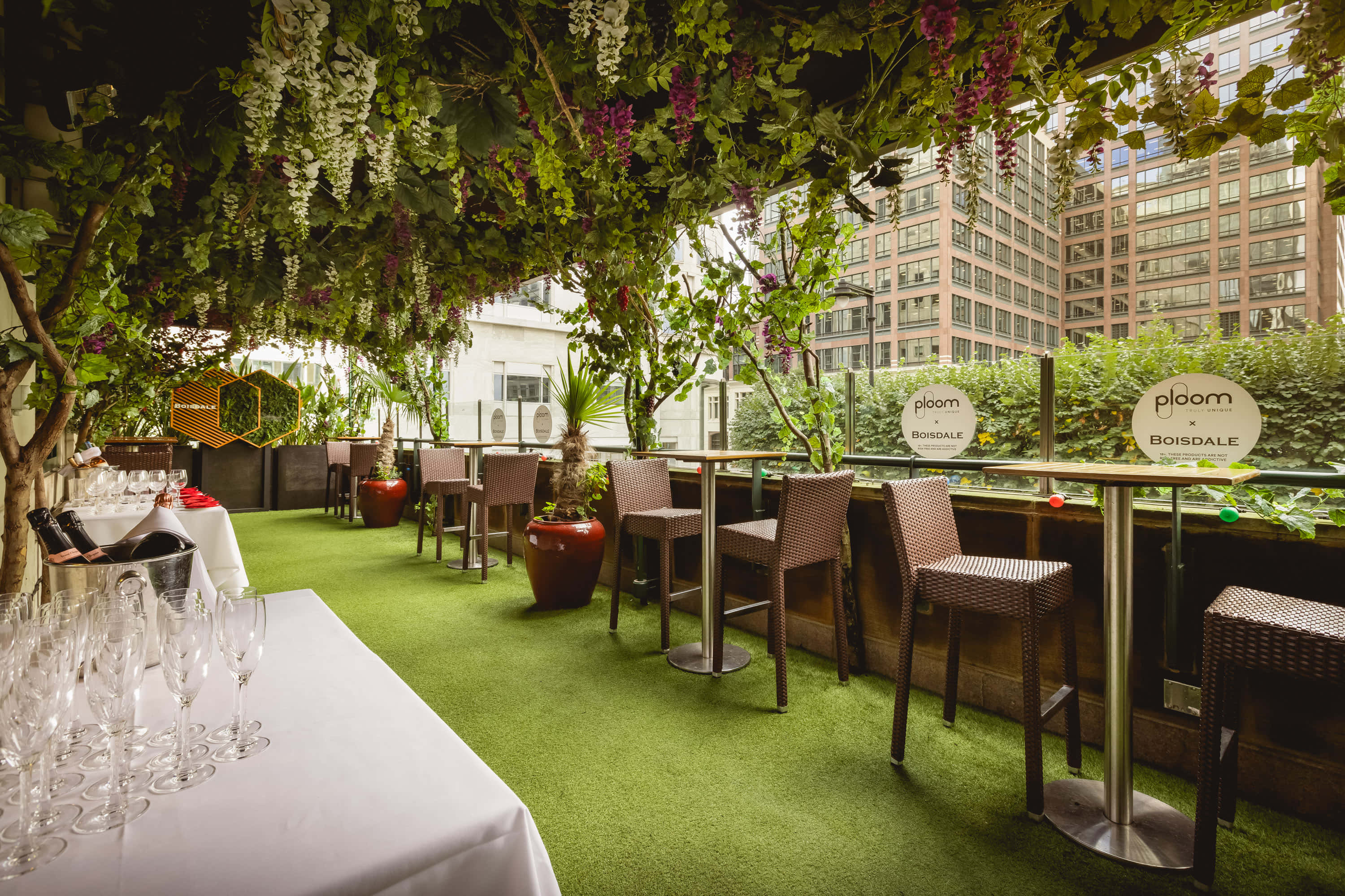 The Hine Bar & Garden Terrace 6