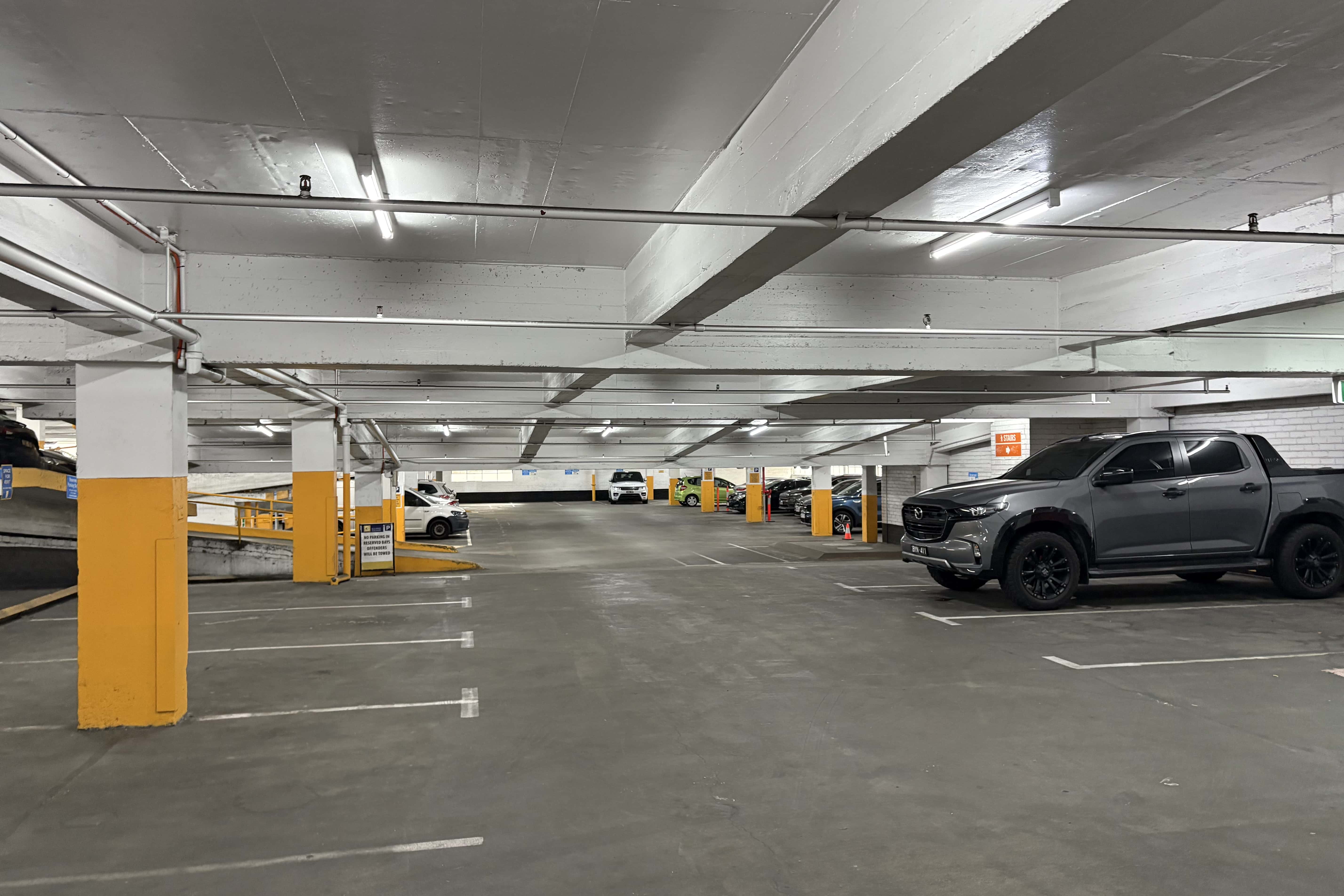 Light-Filled Suite in CBD 2